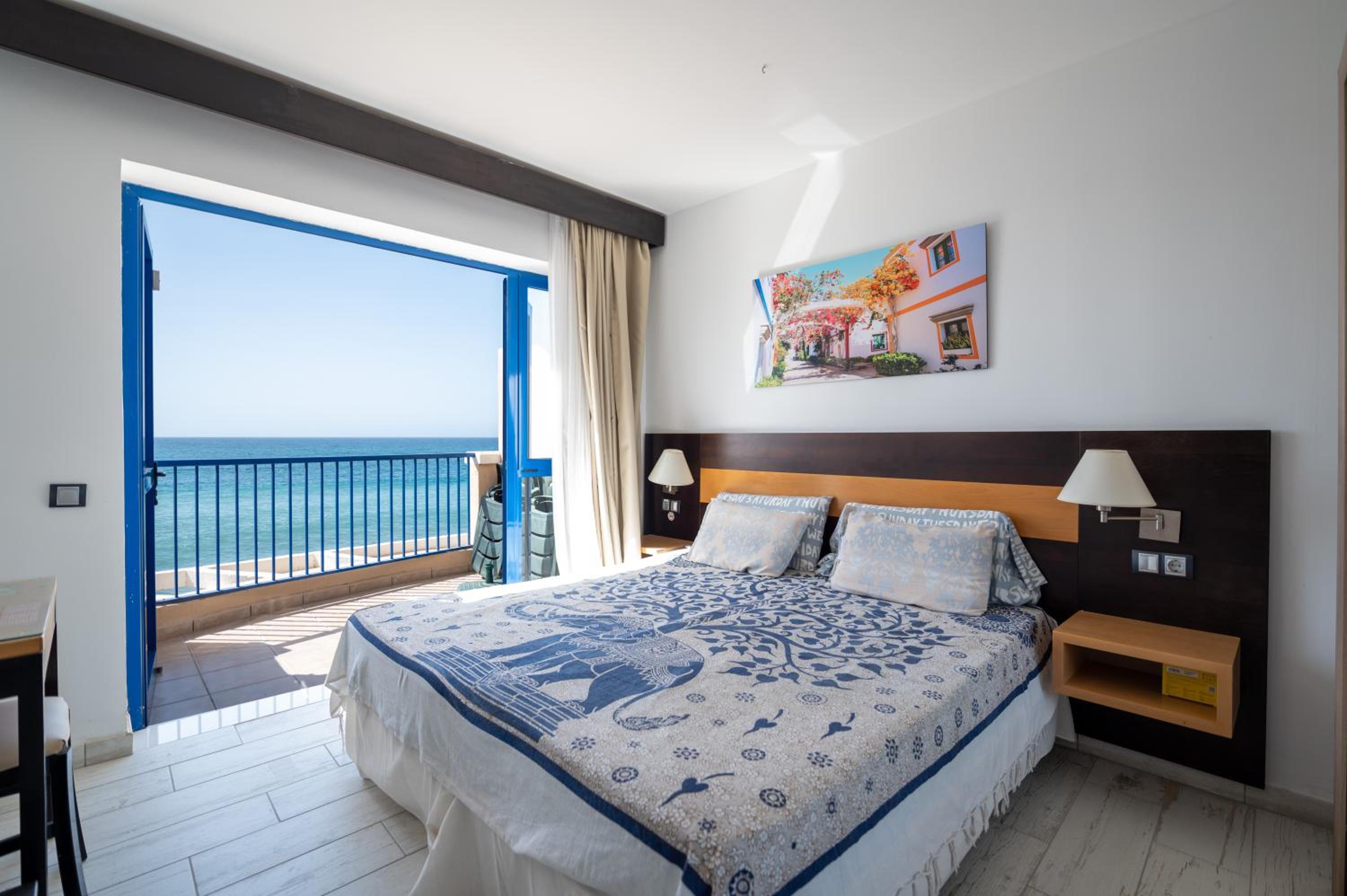 Apartamentos Playa Feliz