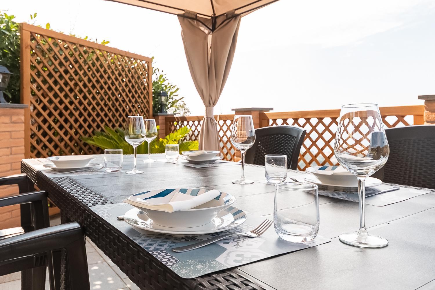 La Roccia Fiorita Appartamento con giardino e Jacuzzi photo 4
