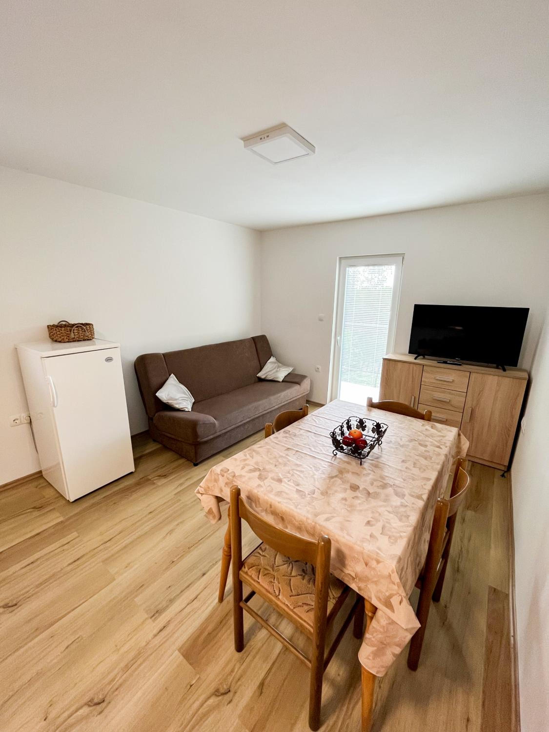 Holiday House Tomajna