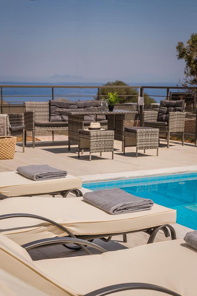 Petradi Villas Skala