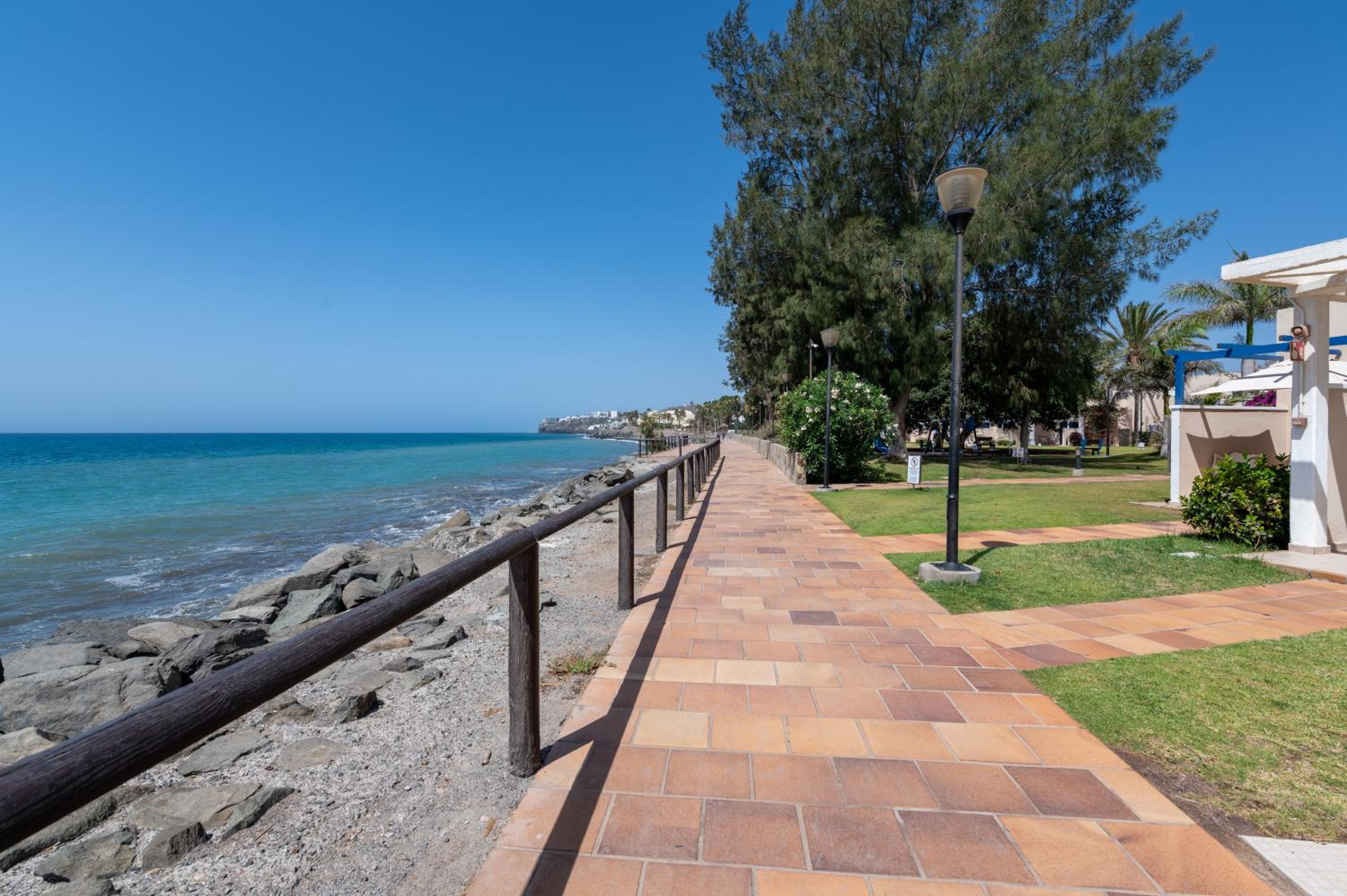 Apartamentos Playa Feliz