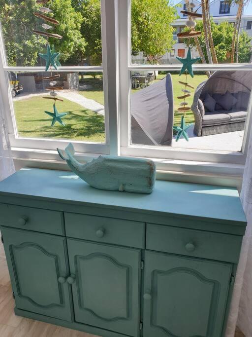 Beach House with DSTV & WIFI & basic housekeeping