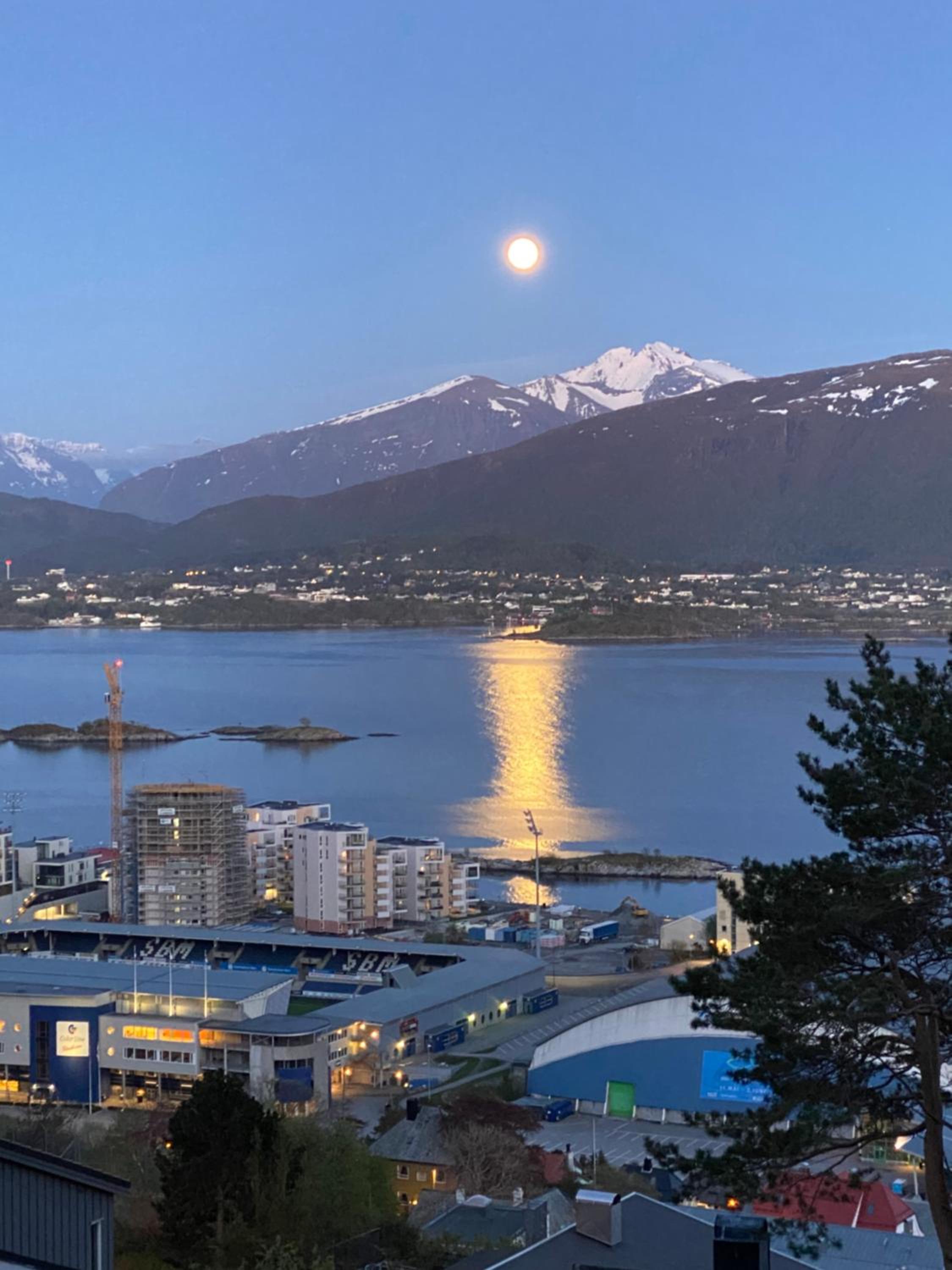 Great place with a stunning view of the mountains and the fjord view 2