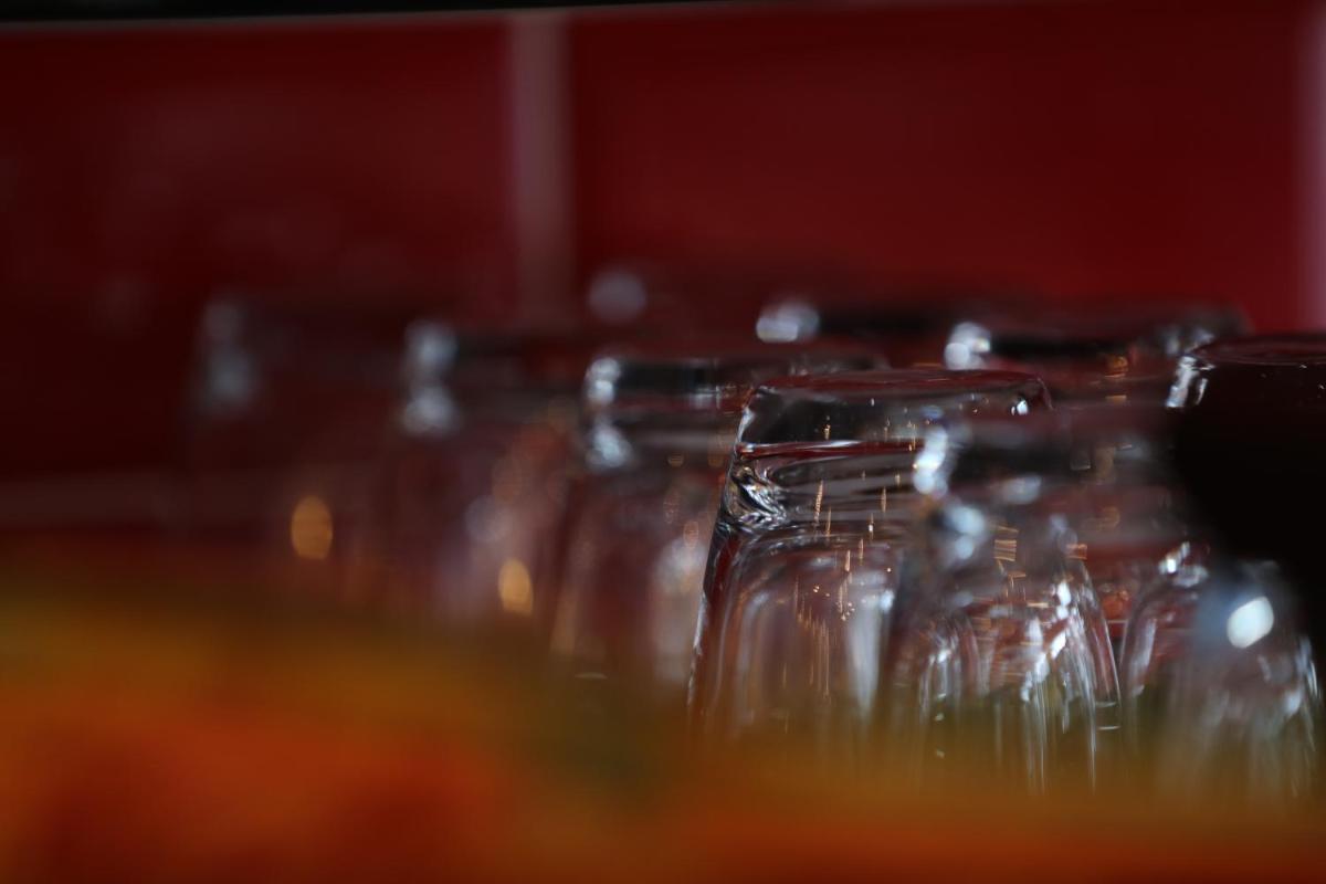 bar