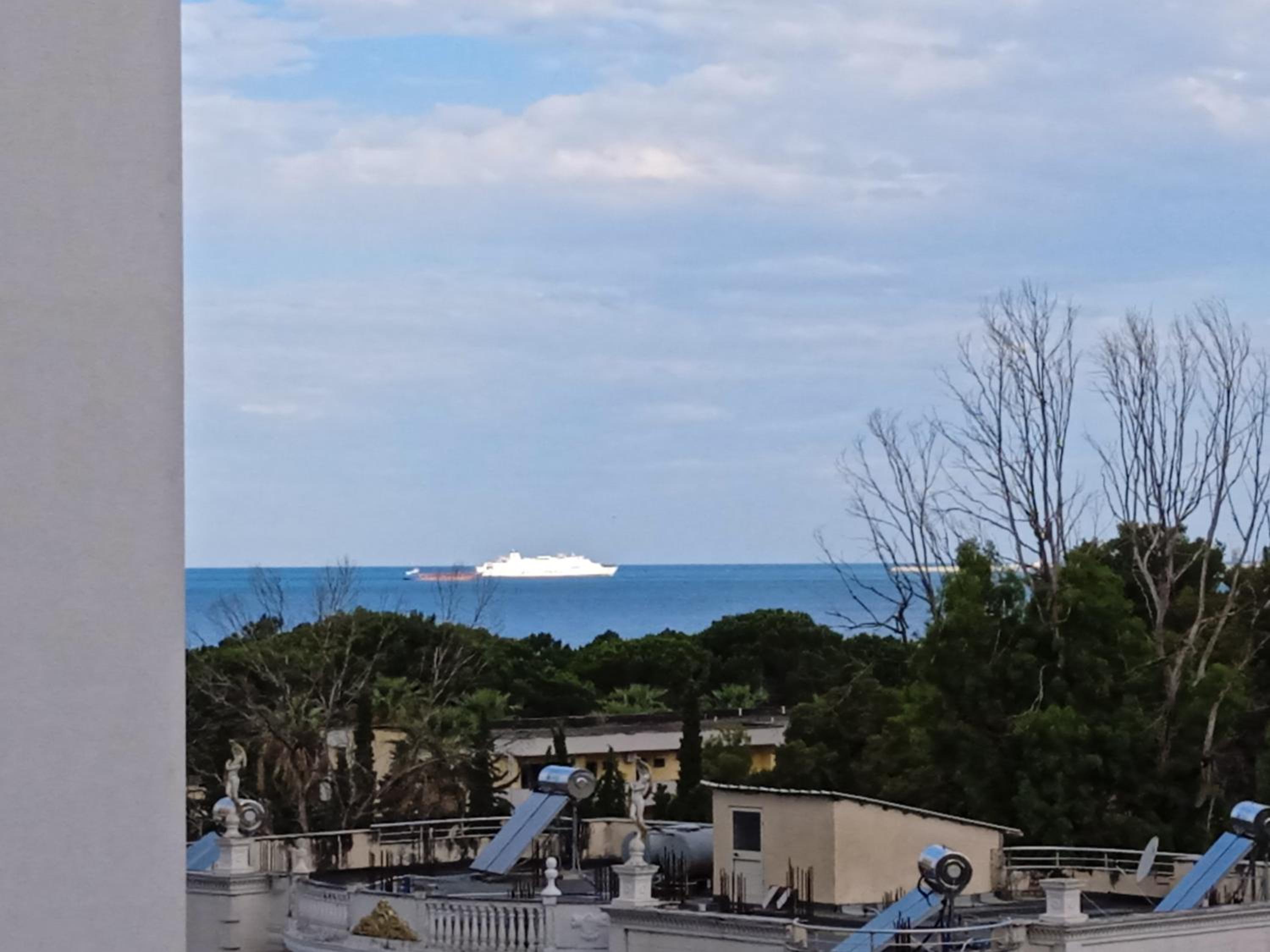 Durres, Plazh 13, Albania