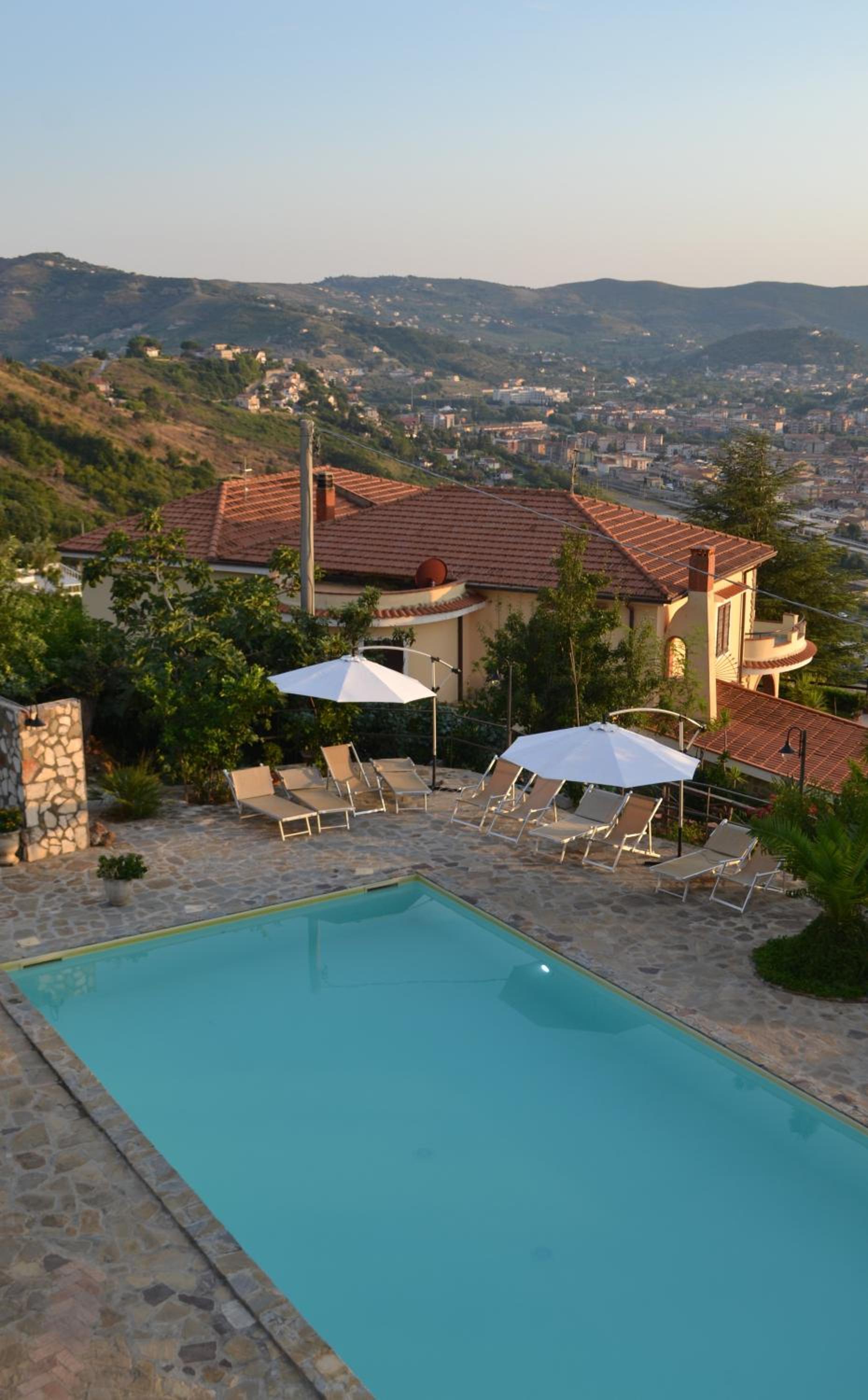 Villa Malandrino Guest House
