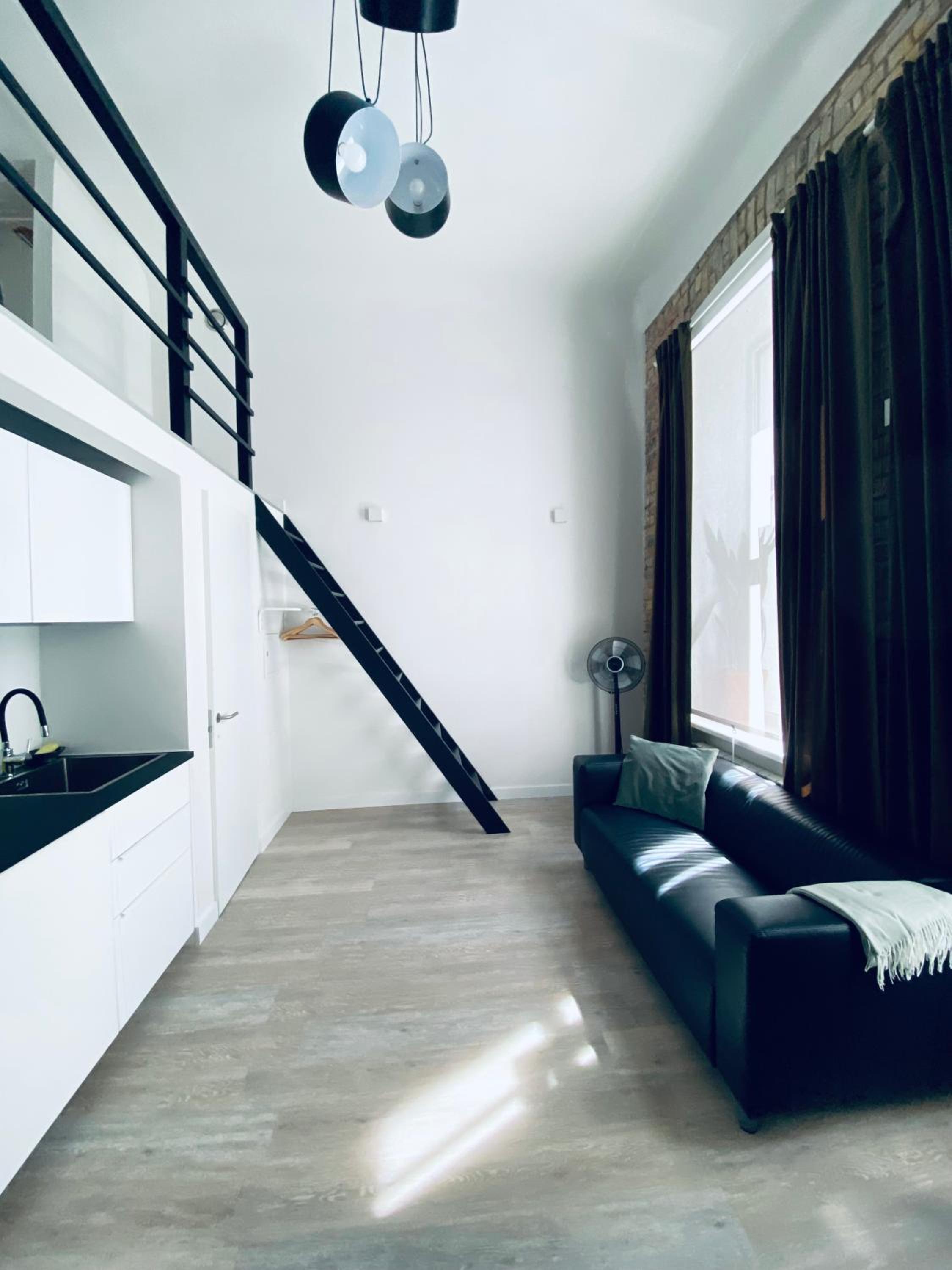 B&W Apartment view 5