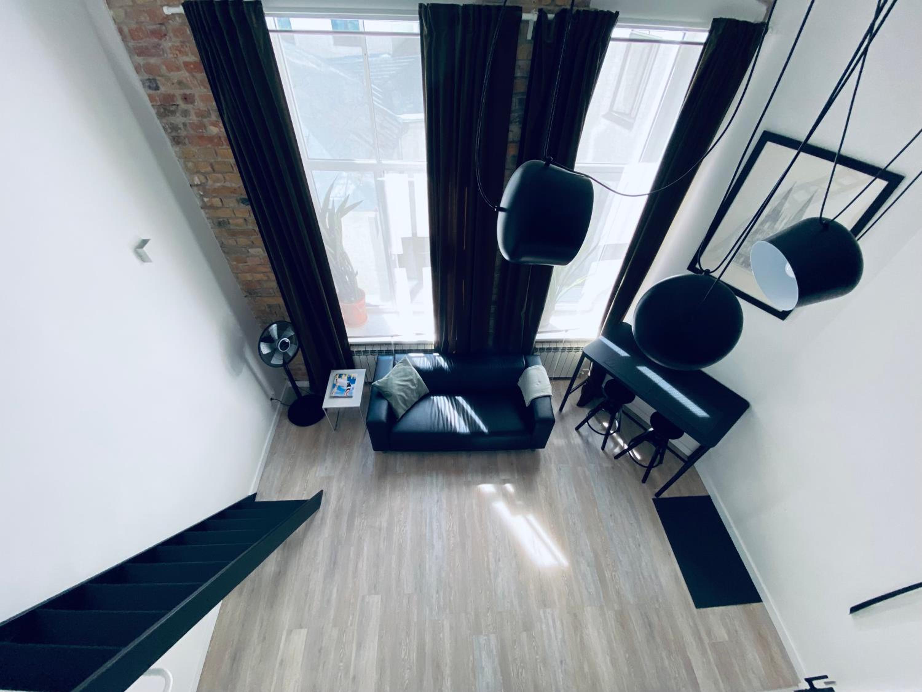 B&W Apartment view 4