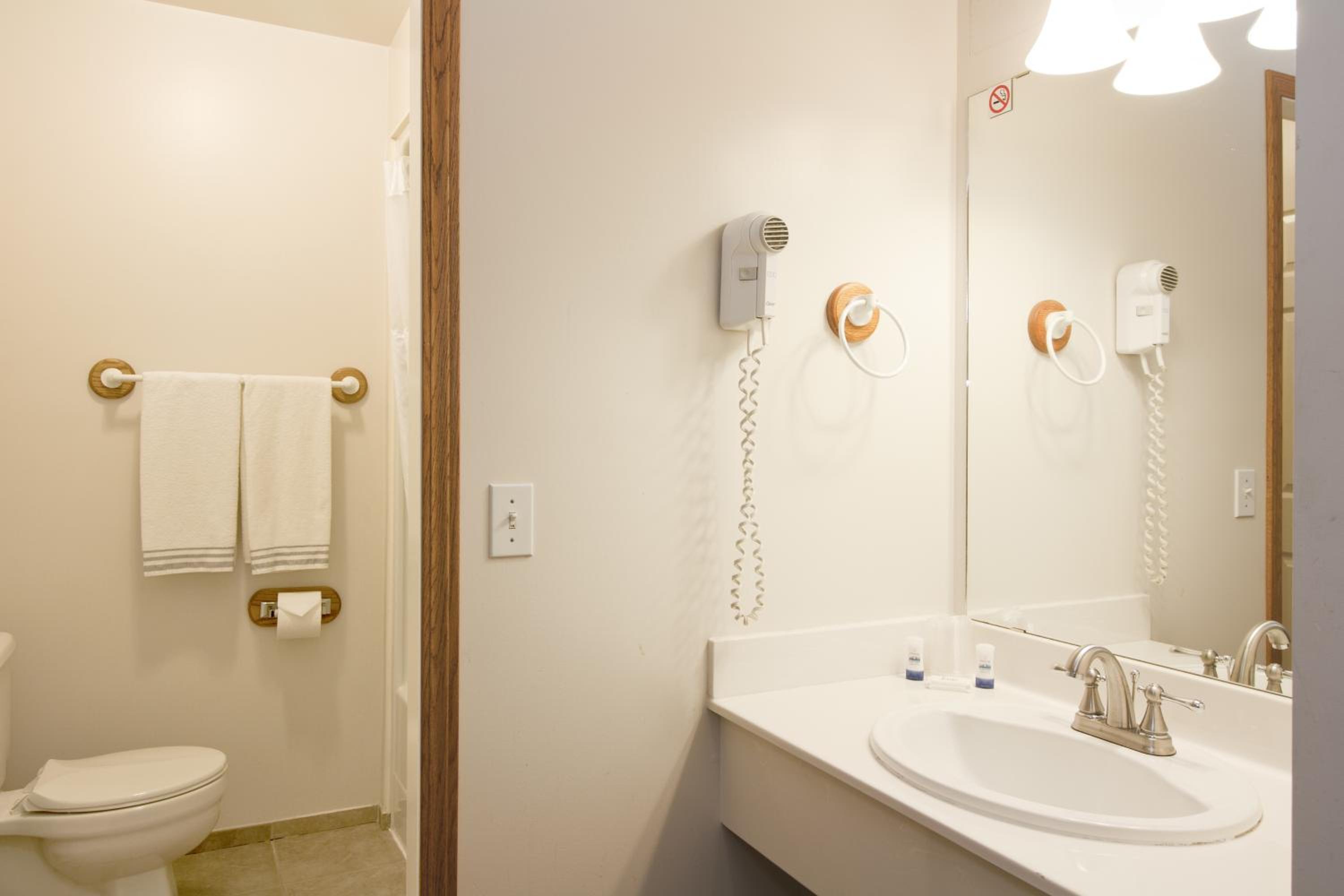 Bow River Inn