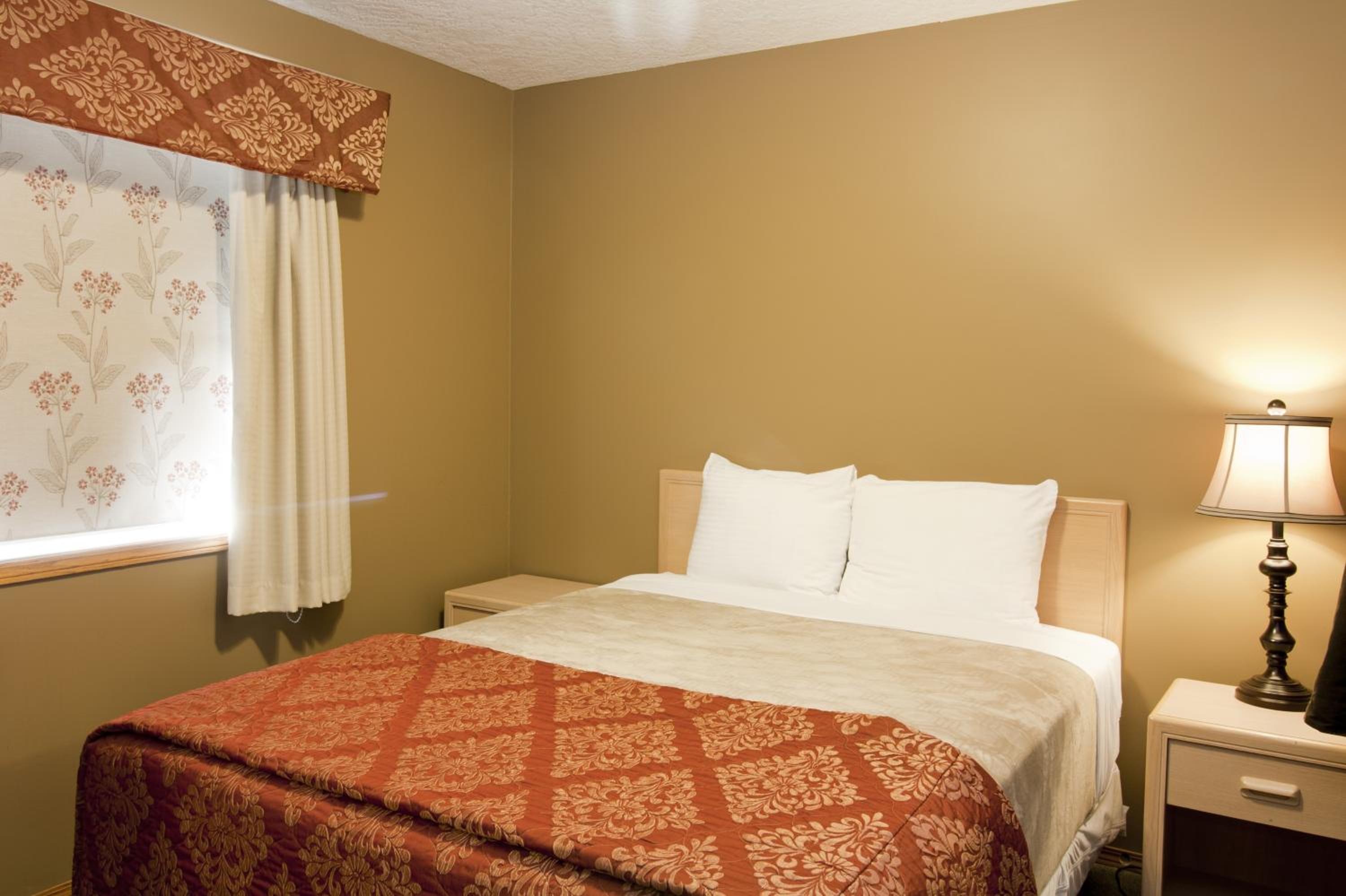Bow River Inn