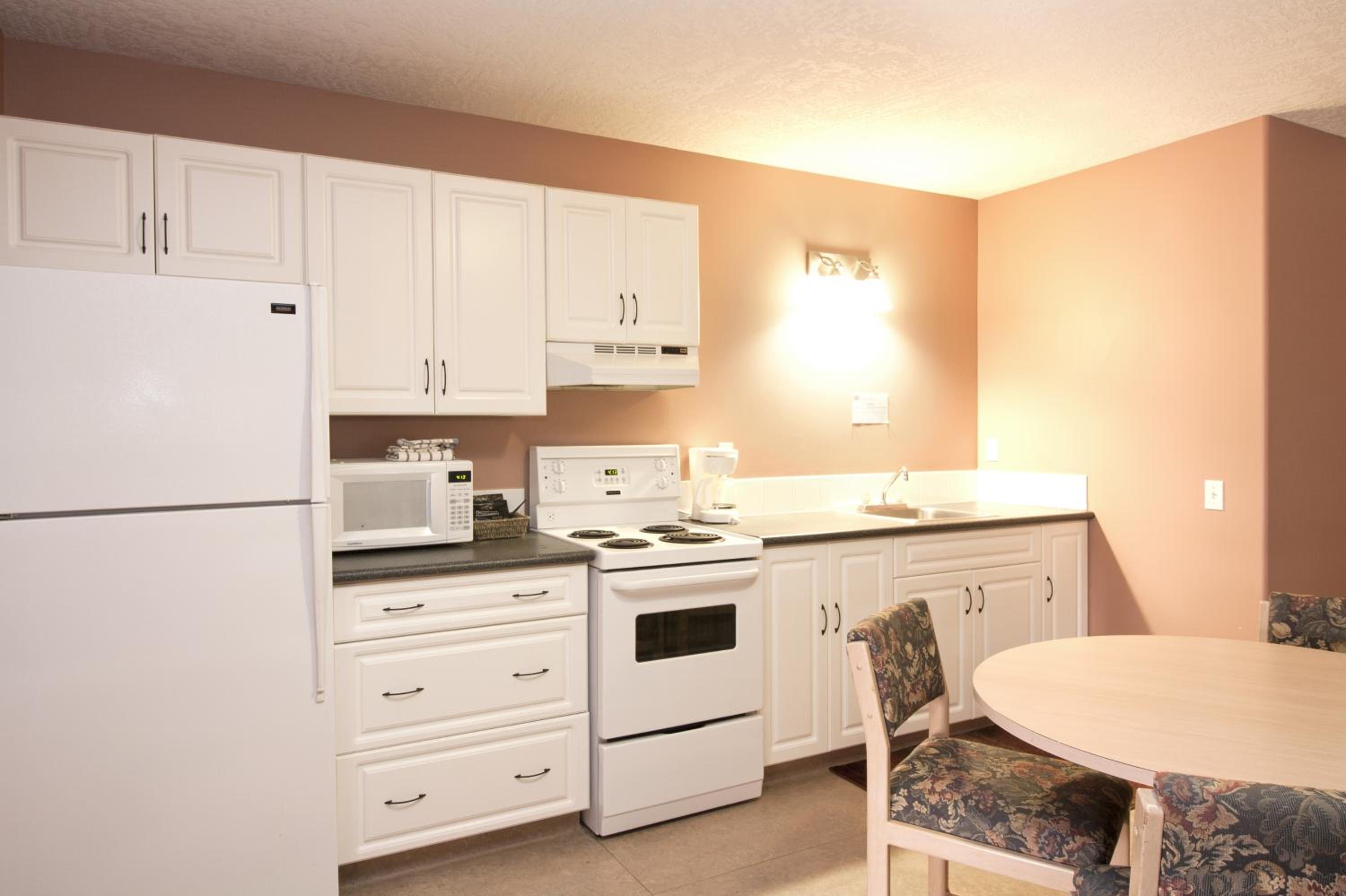 Bow River Inn