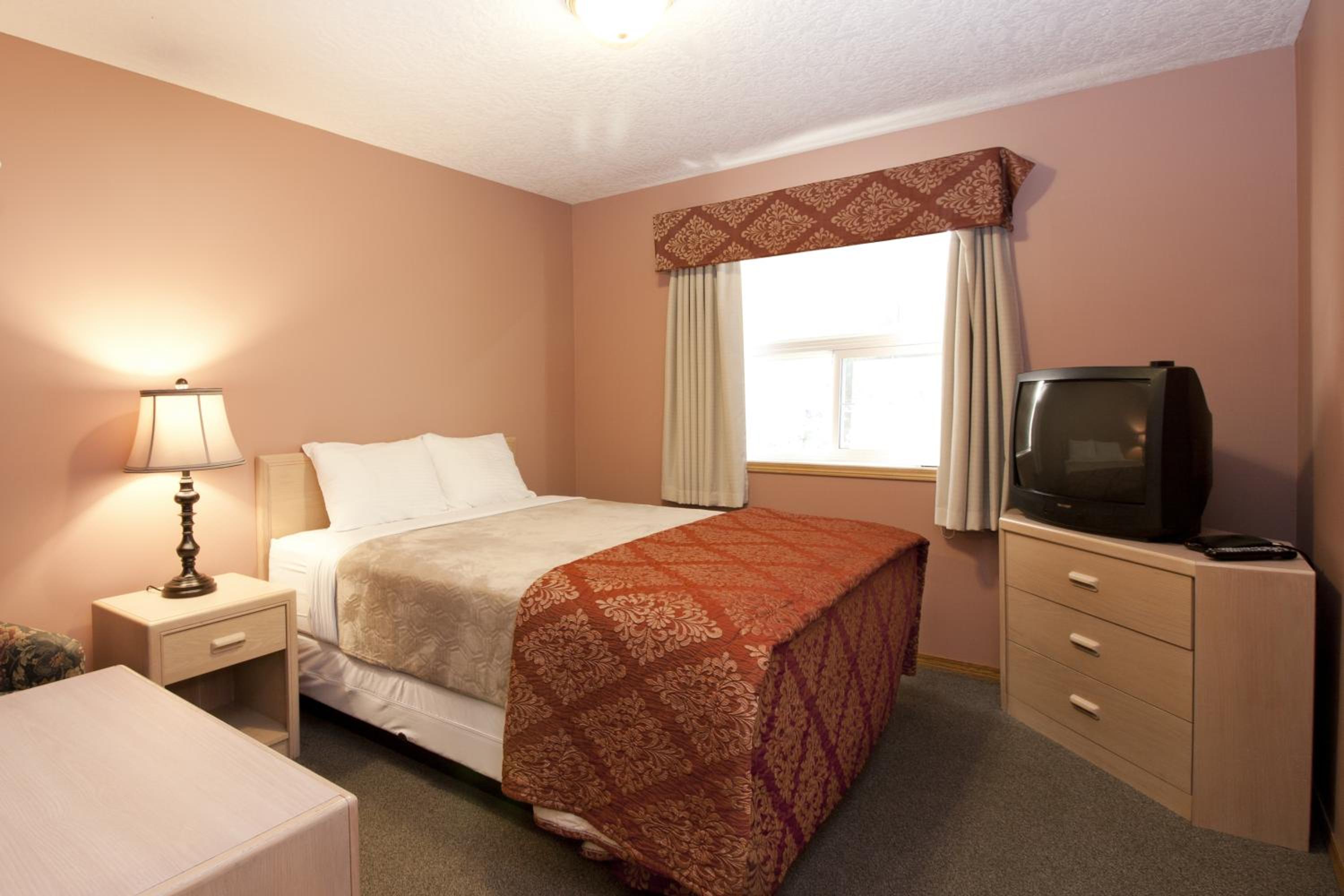 Bow River Inn