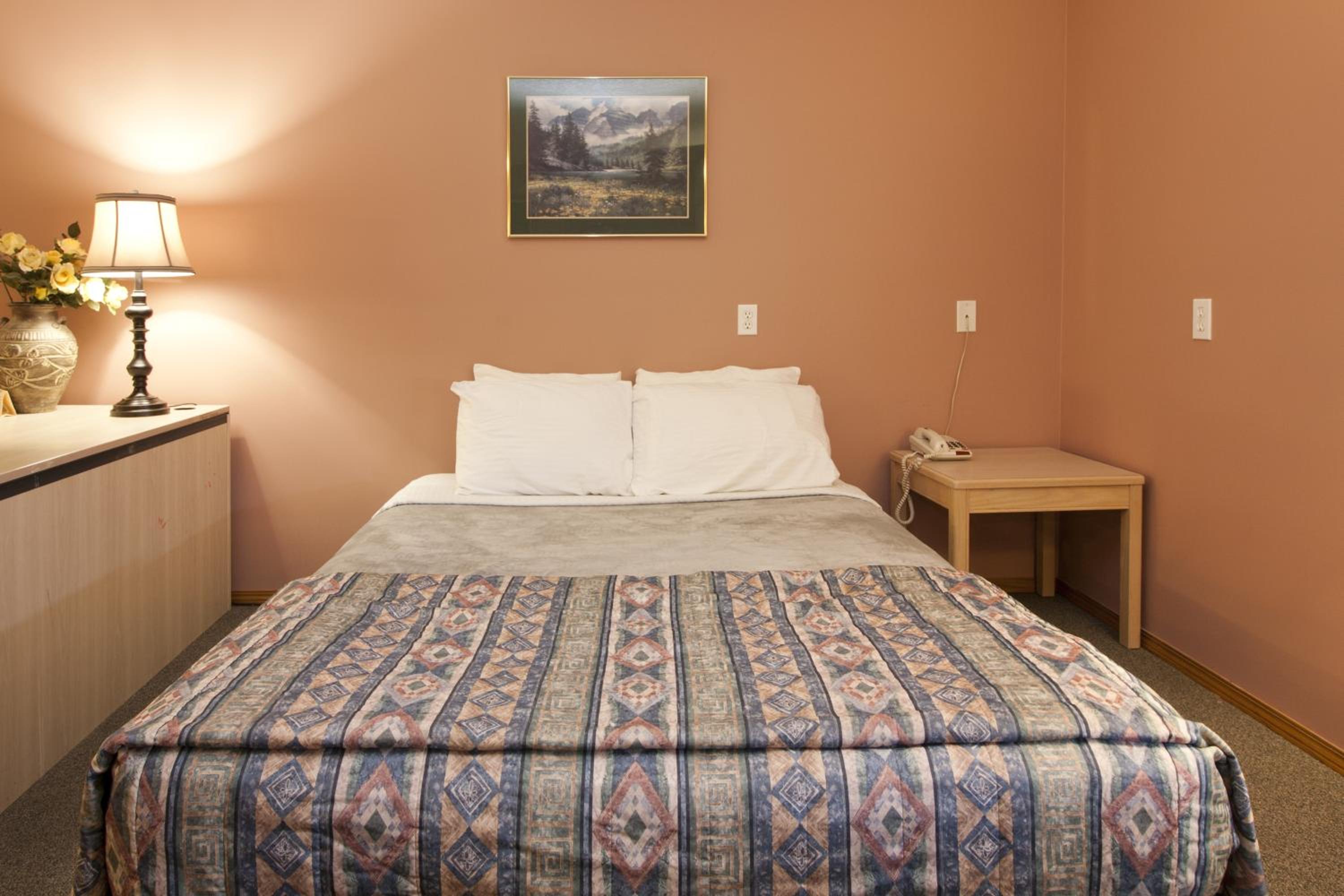 Bow River Inn