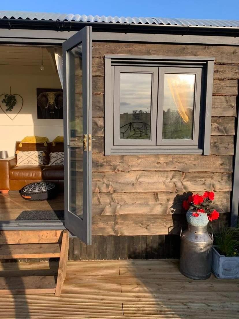 Rhodes To Serenity - Mermaid Shepherds Hut view 3