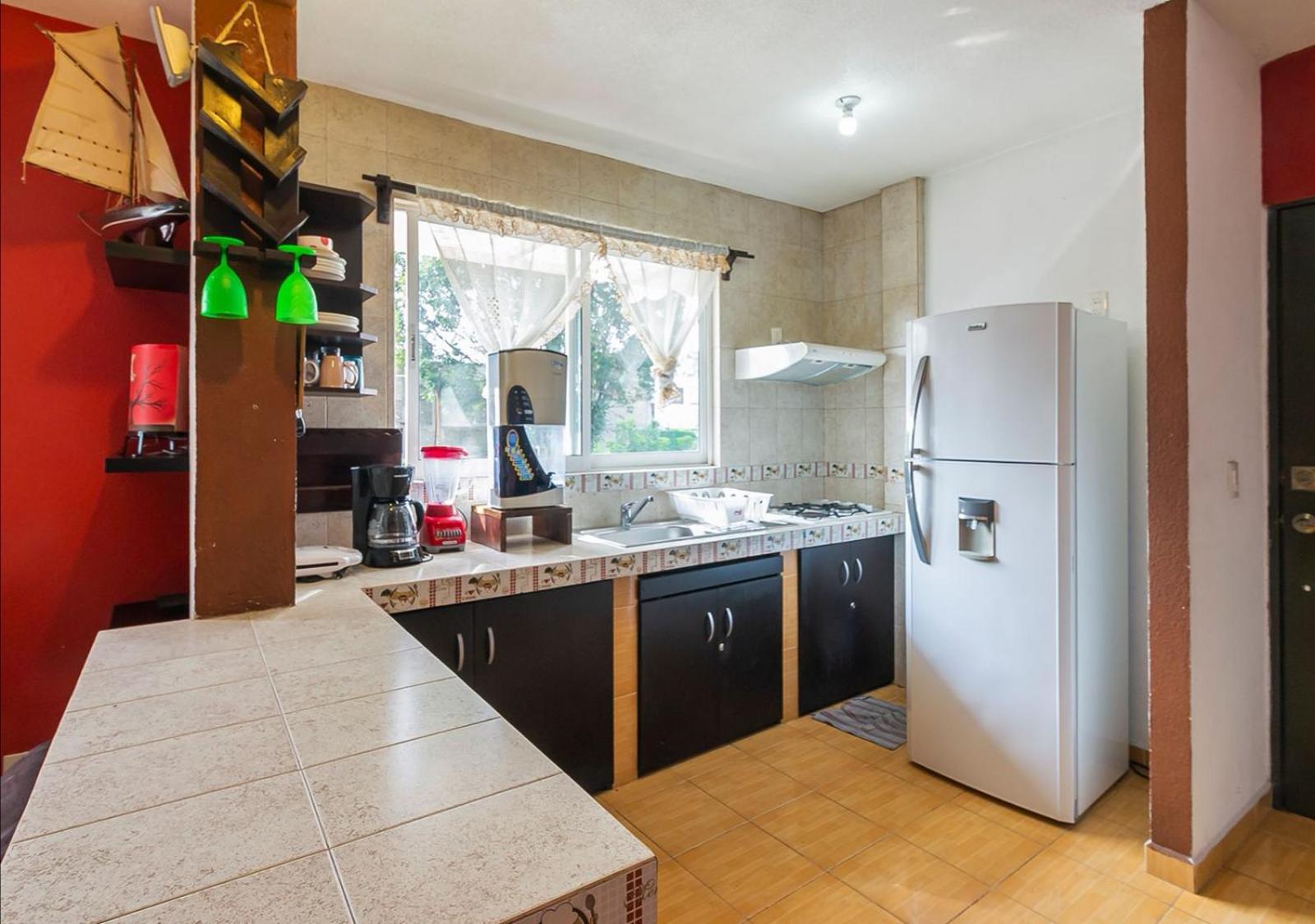 Hermoso depa de 3 recamaras y 2 baños en el centro de Coyoacan view 2