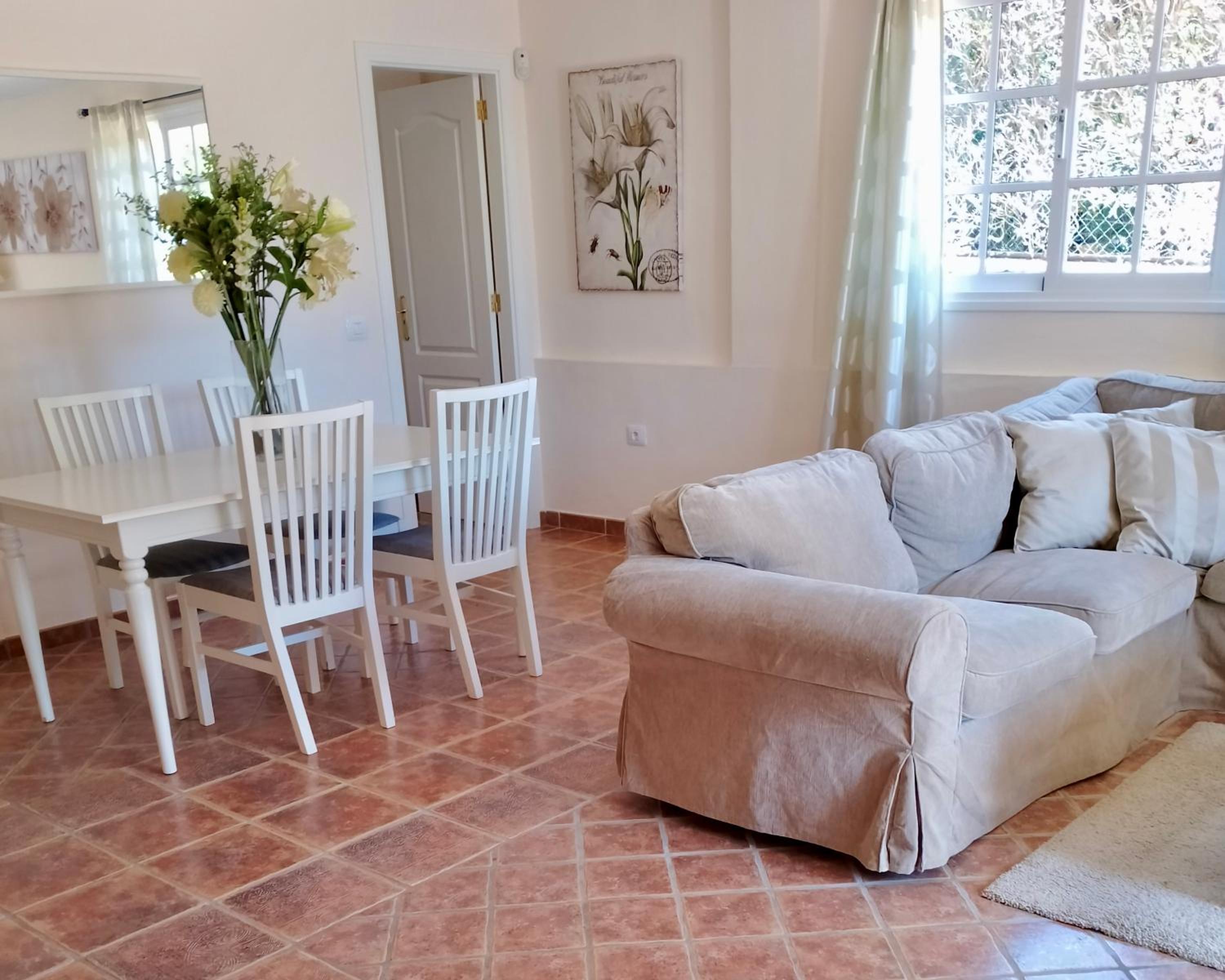 Villa Consuelo - Quiet Location Close to Resorts view 4