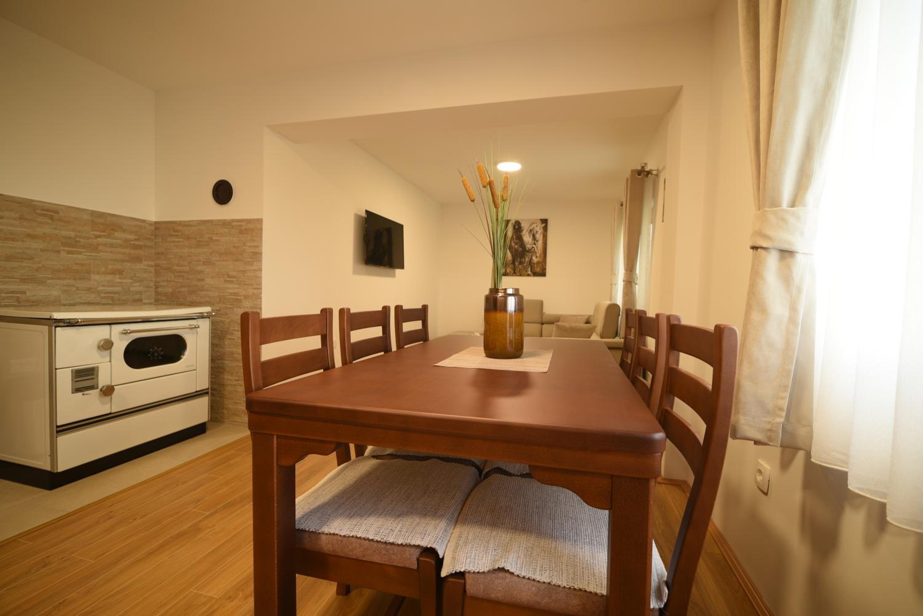 VUKOVIC HOUSE-MOTICKI GAJ view 4