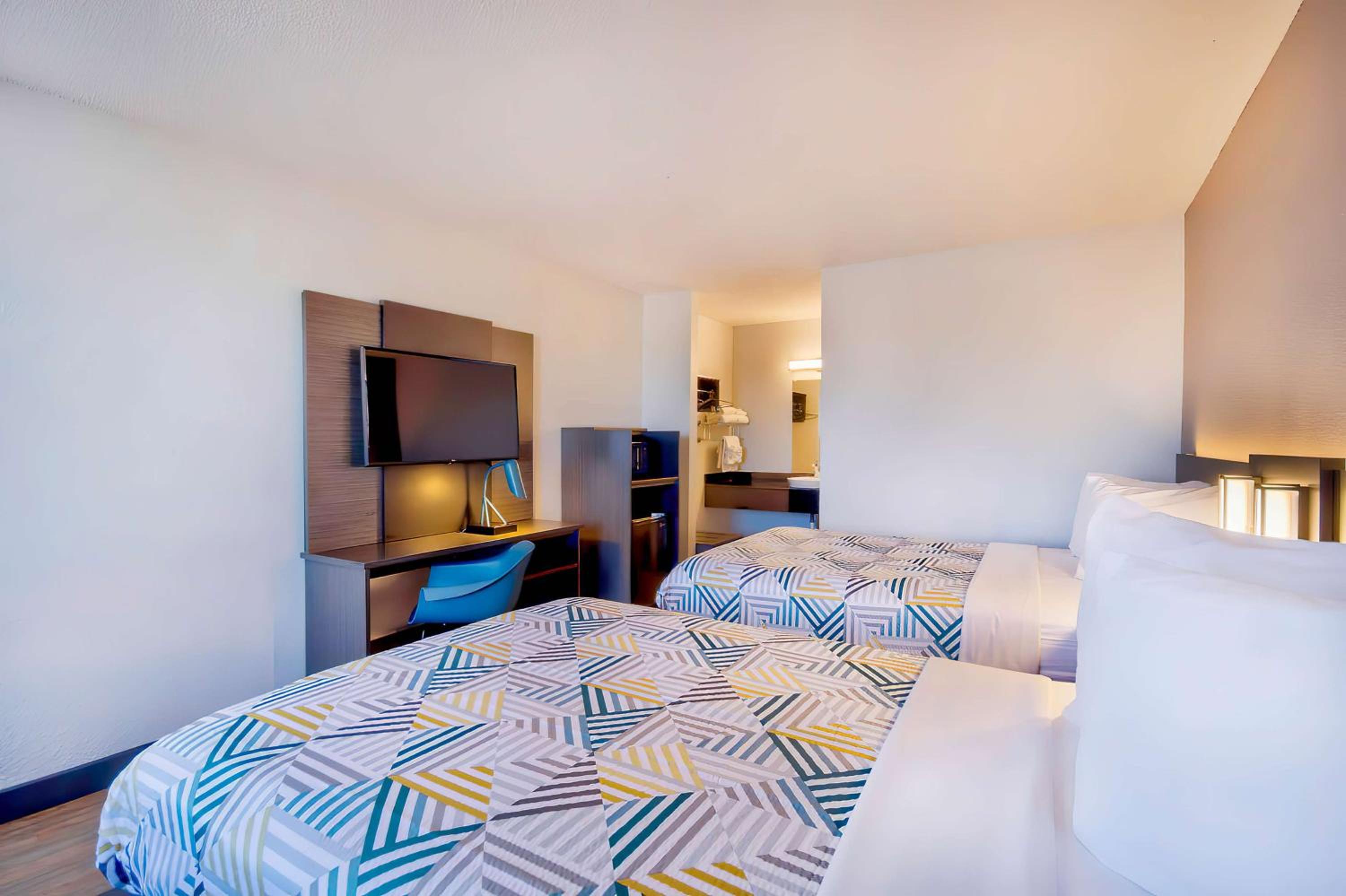 Vallejo Vacations - Motel 6-Vallejo, CA - Six Flags West - Property Image 11