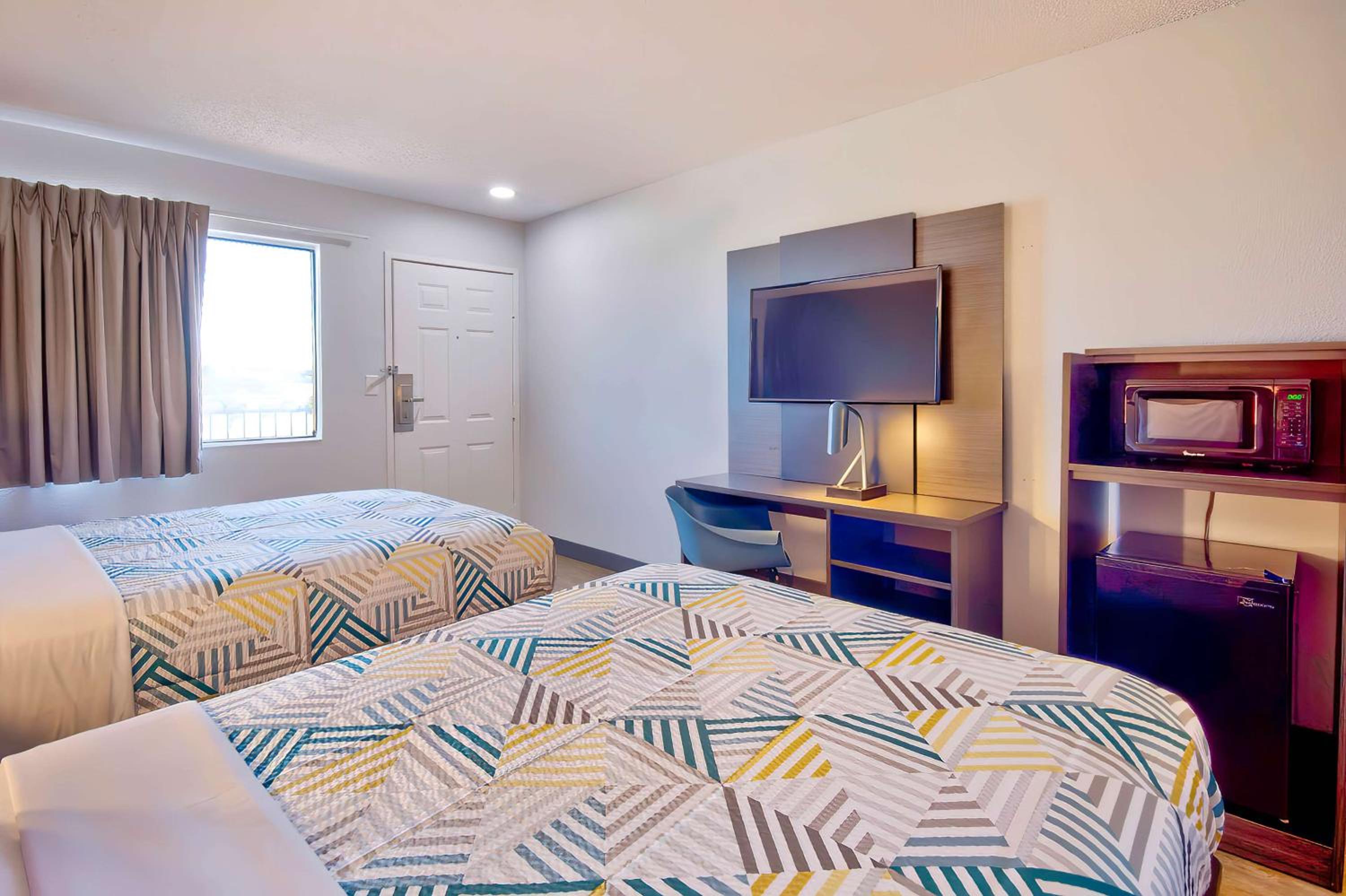 Vallejo Vacations - Motel 6-Vallejo, CA - Six Flags West - Property Image 13