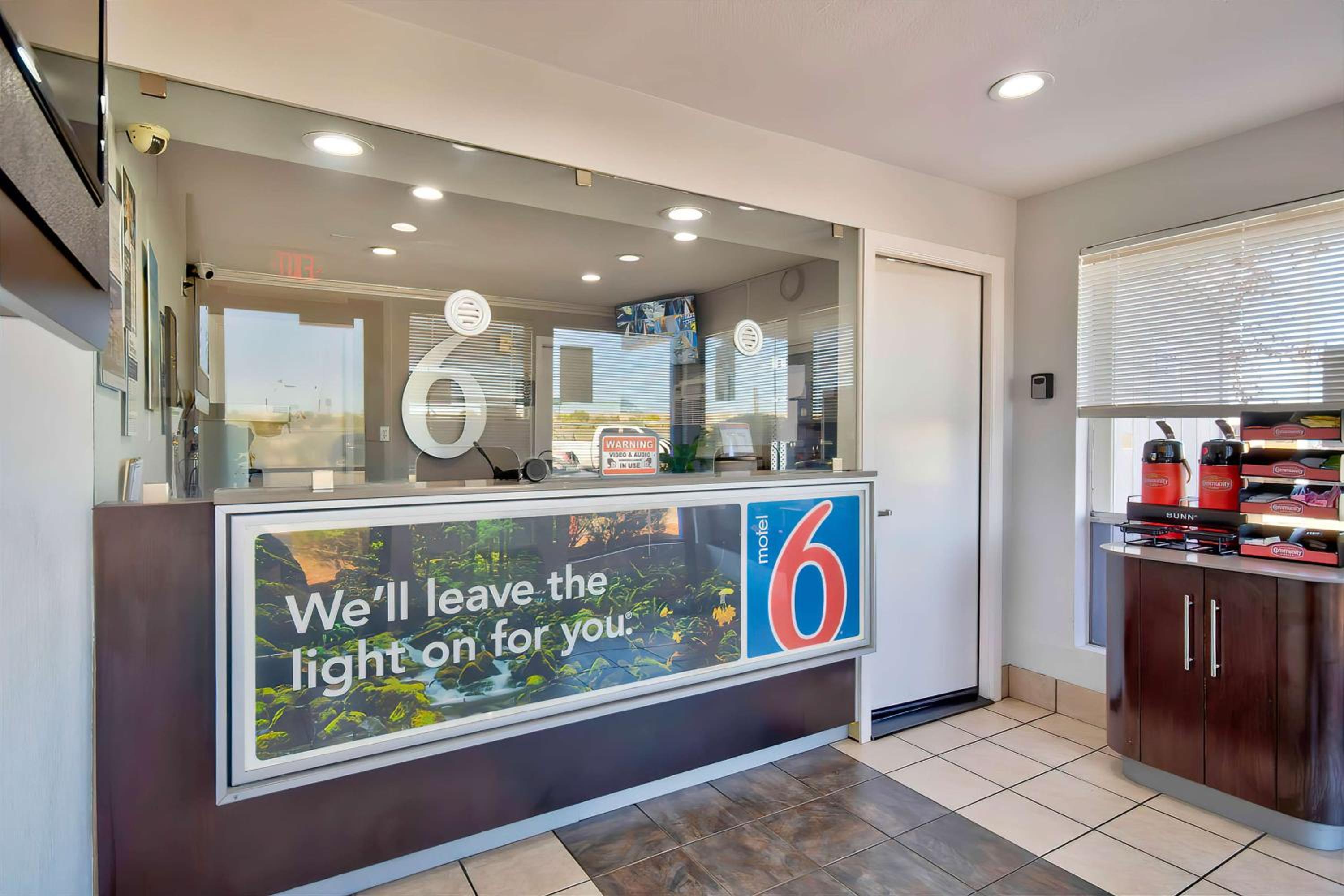 Vallejo Vacations - Motel 6-Vallejo, CA - Six Flags West - Property Image 33
