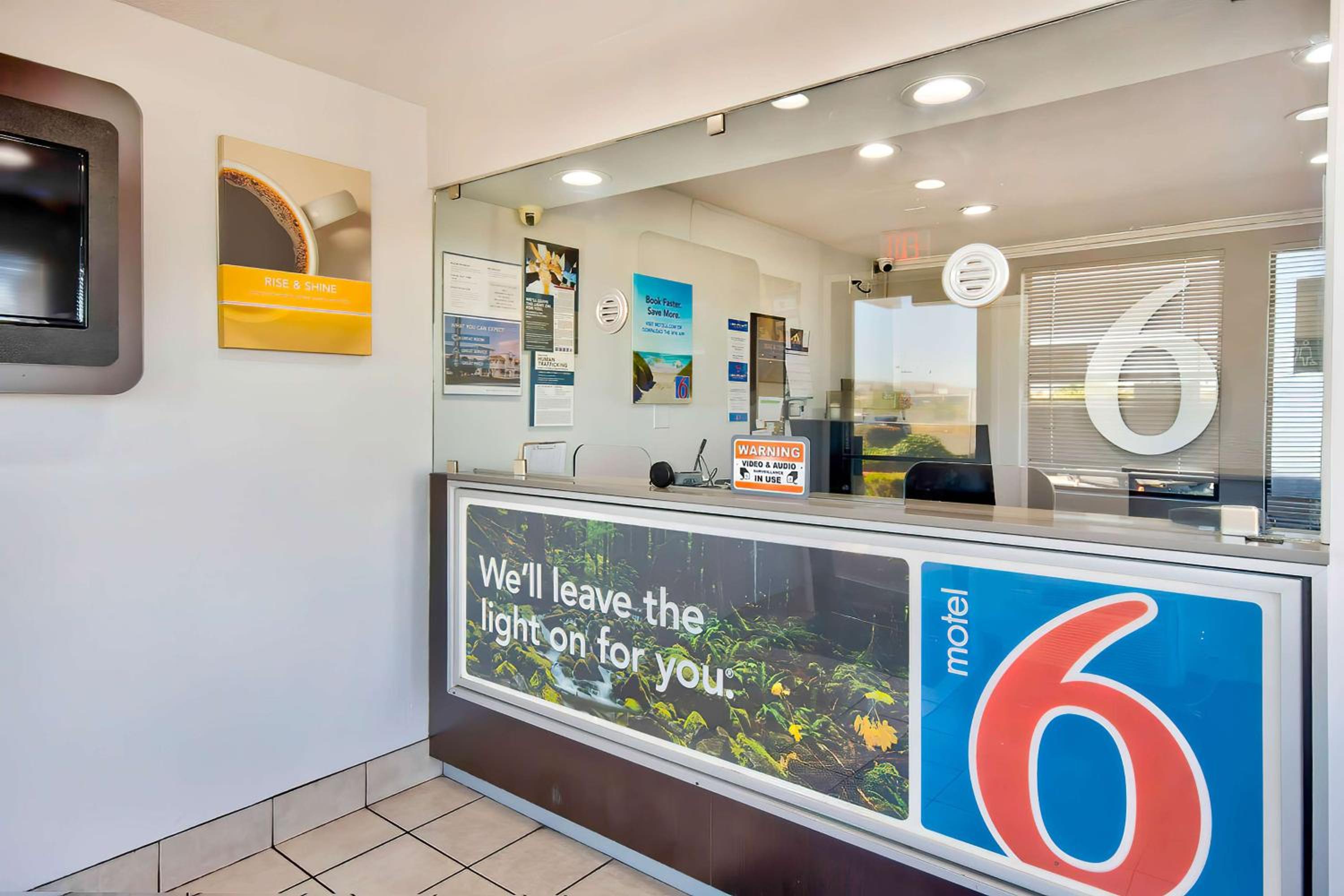 Vallejo Vacations - Motel 6-Vallejo, CA - Six Flags West - Property Image 32
