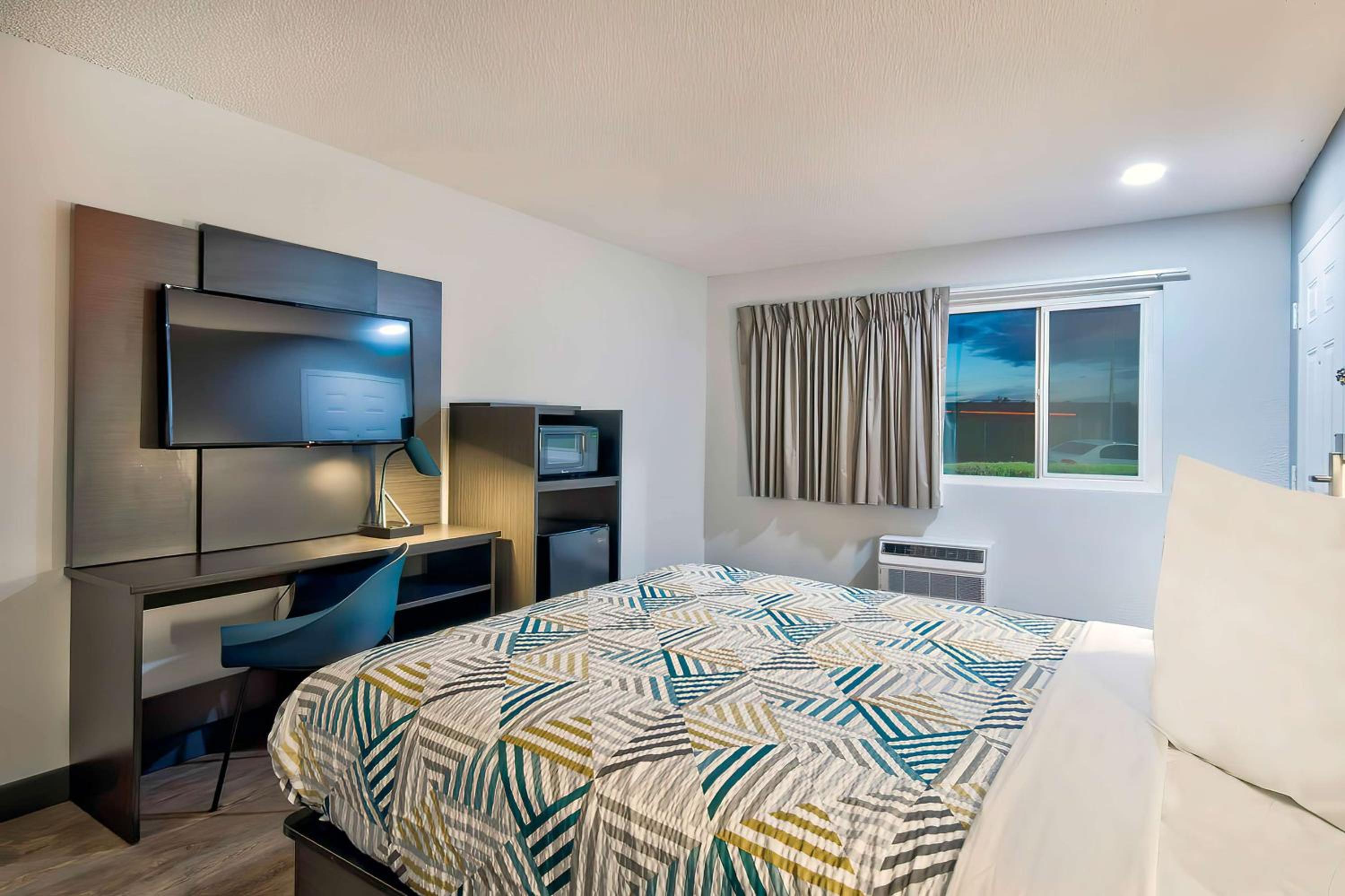 Vallejo Vacations - Motel 6-Vallejo, CA - Six Flags West - Property Image 18