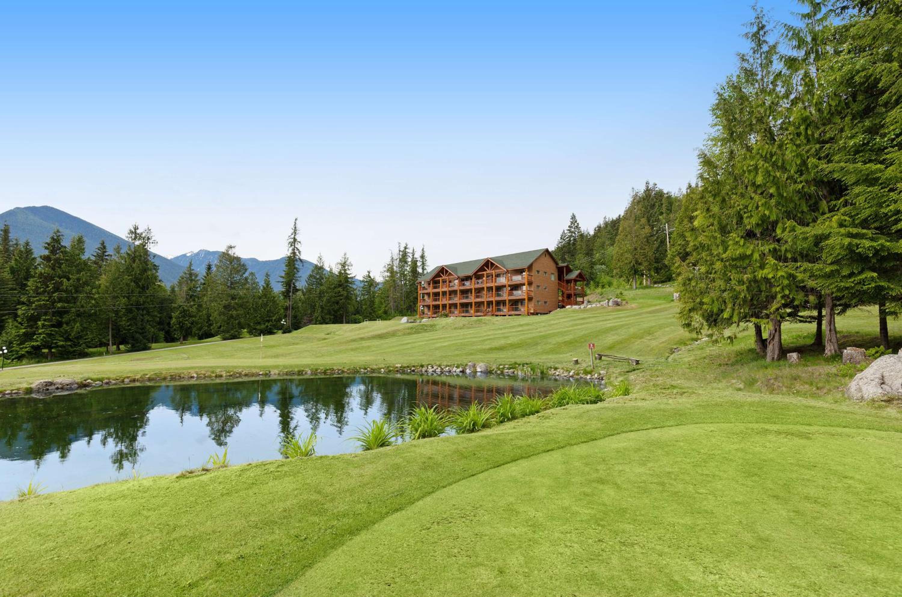 Kootenay Lakeview Resort BW Signature Collection