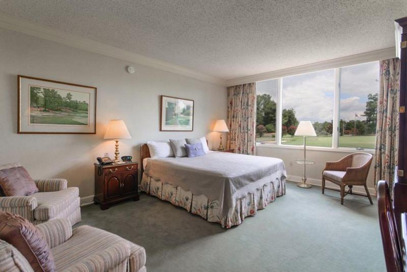 The Inn at Houndslake