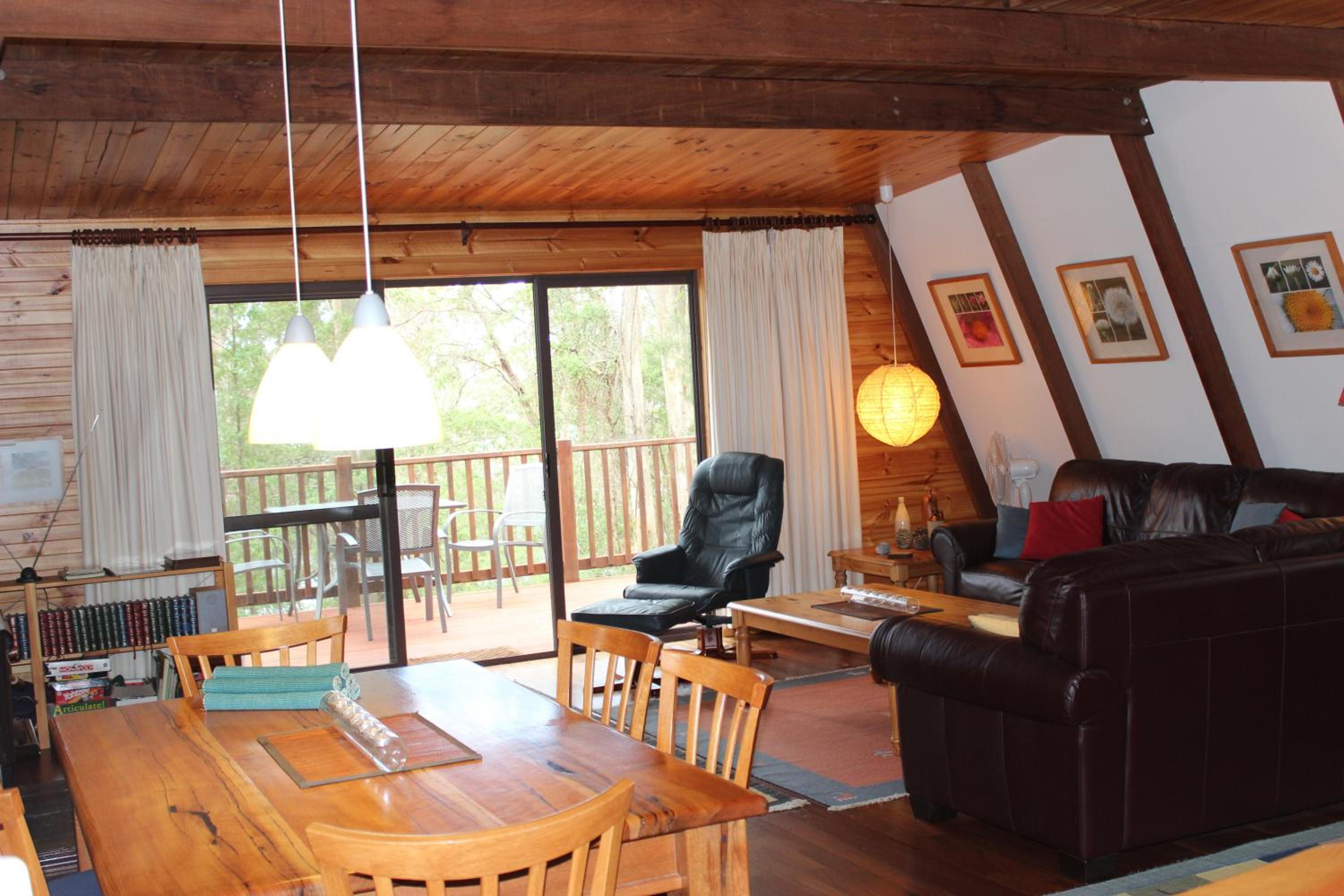 Green Leaves Cabin