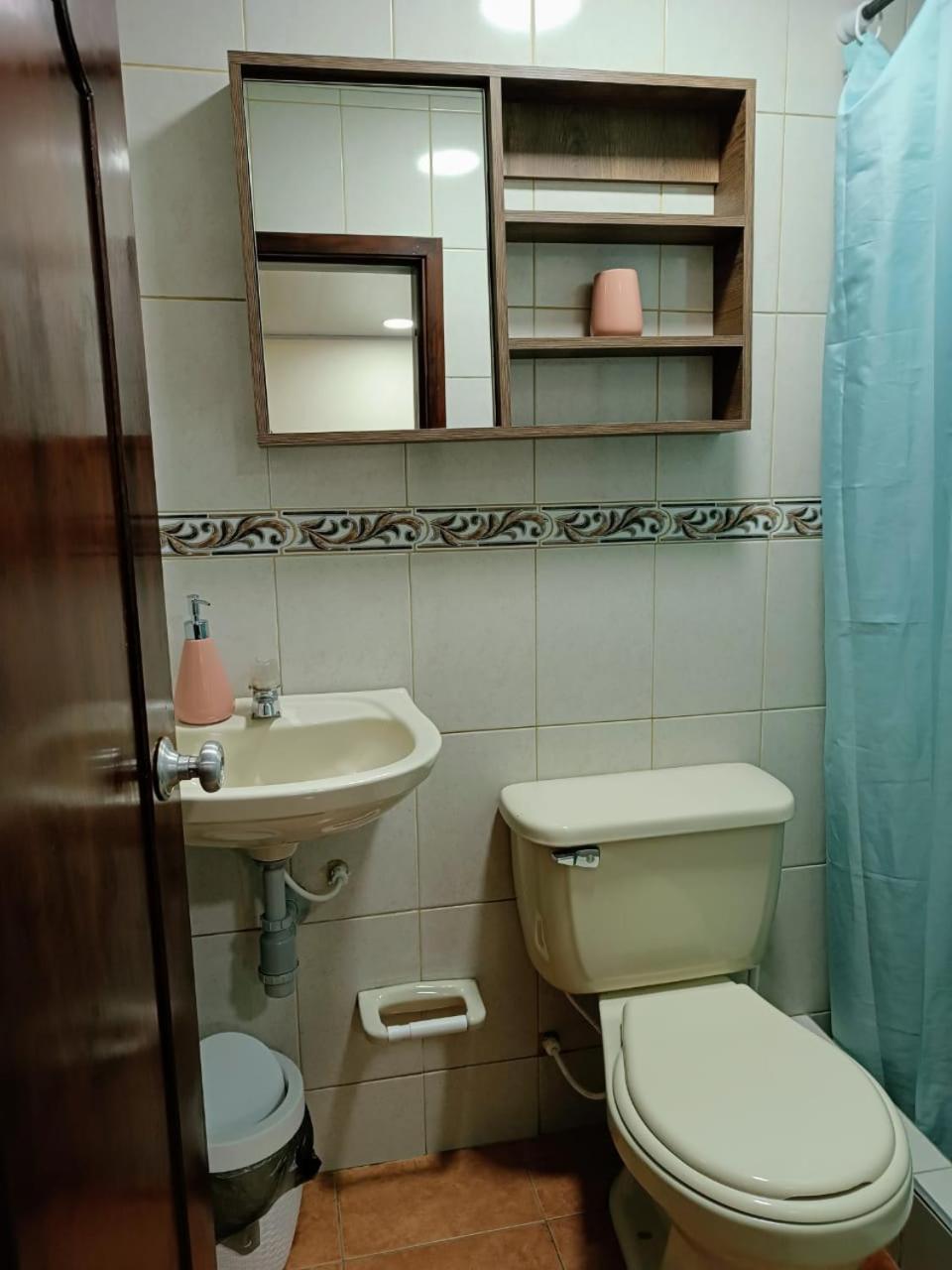Apartamento cerca al aeropuerto a 8 minutos view 2