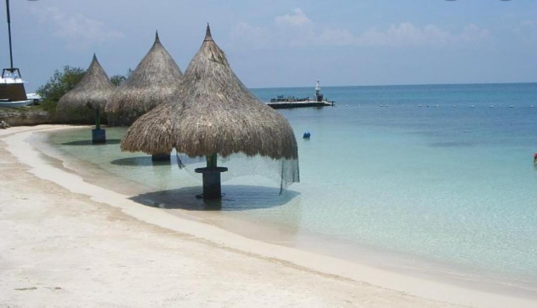 Cabaña la Isla-Coveñas