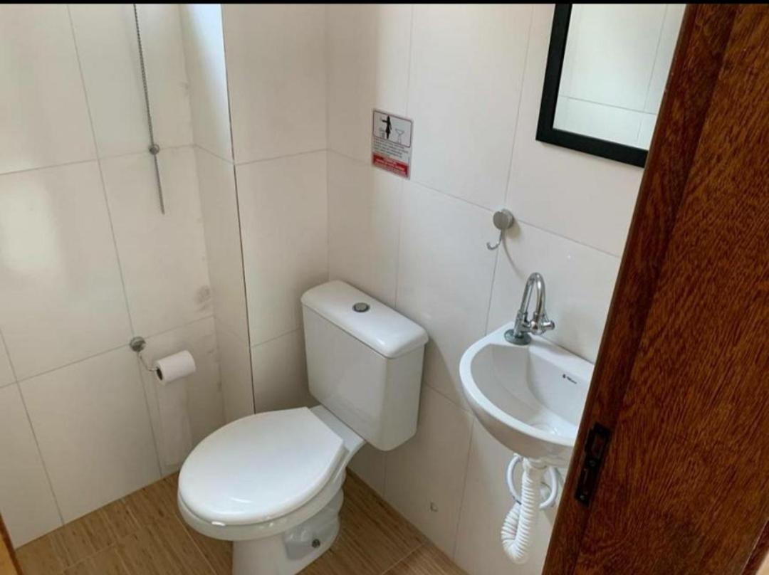 Excelente casa com Piscina