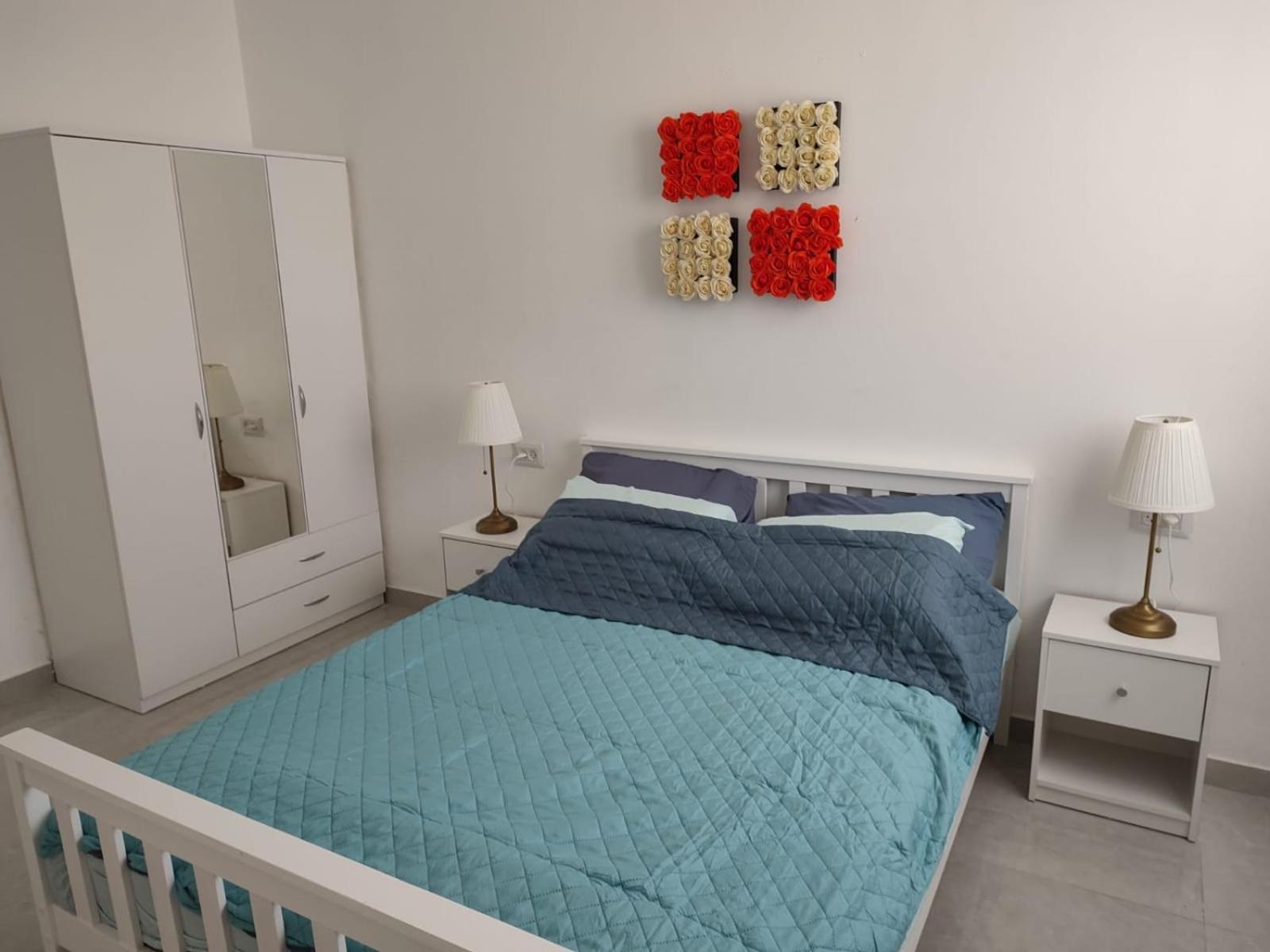 Lovely three-room apartment above the promenade view 5
