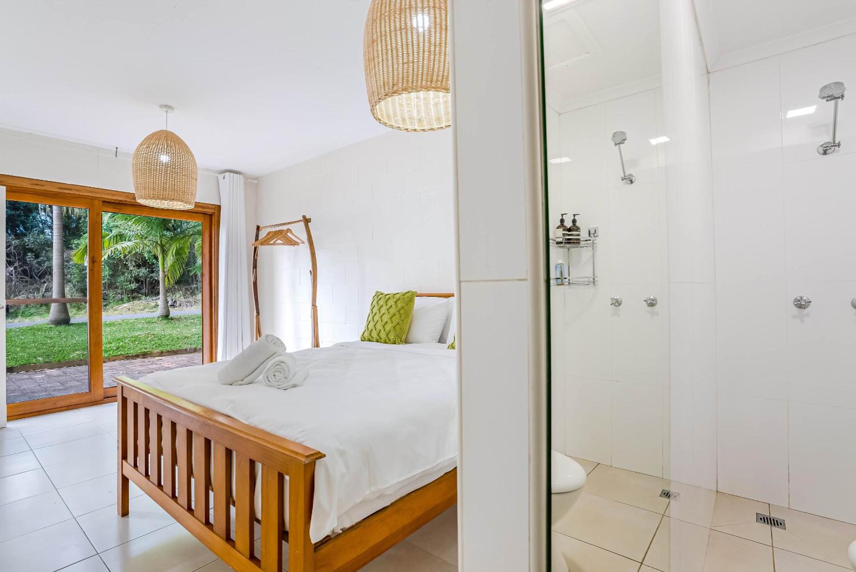 Fuller Holidays - The Rock Belongil Beach
