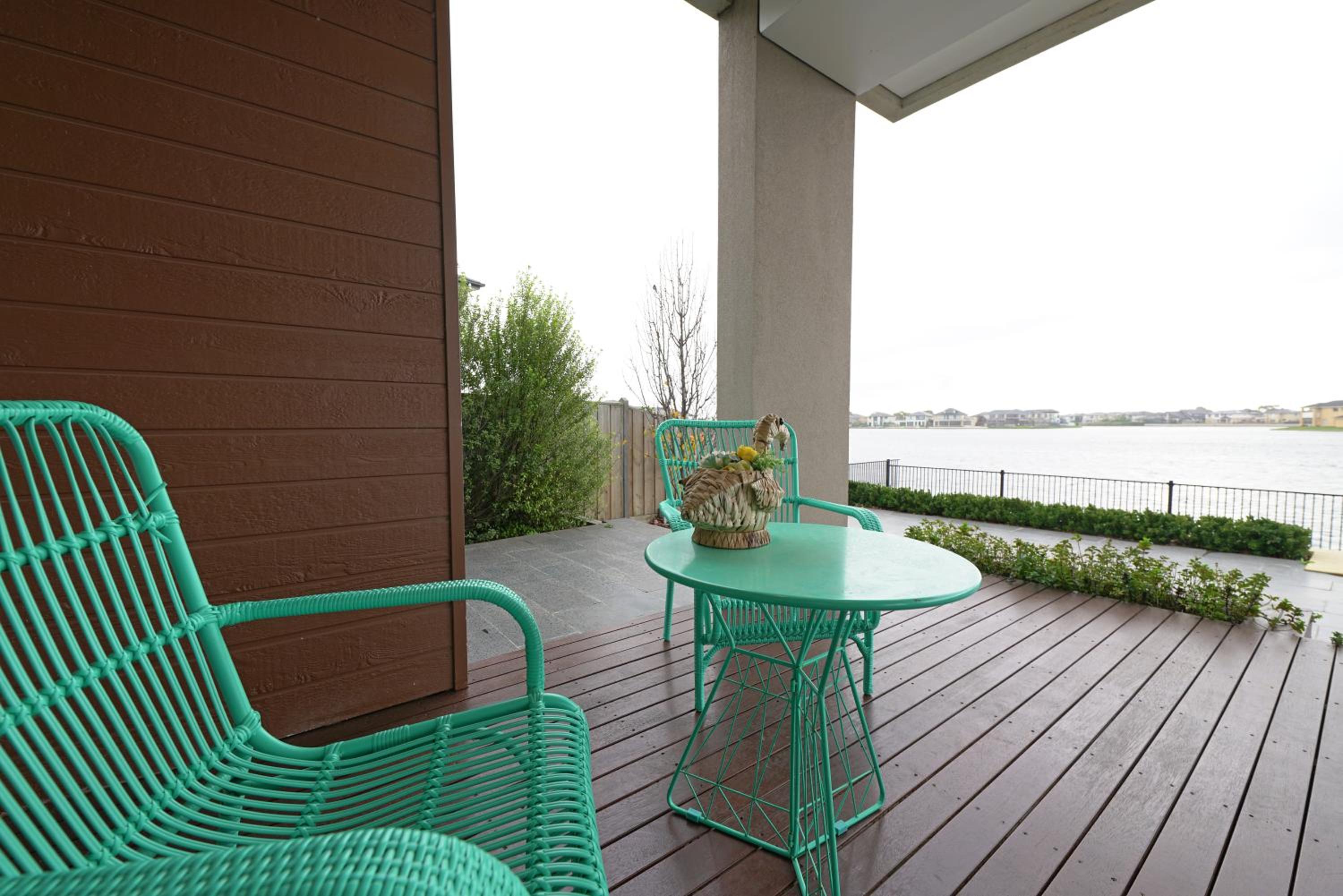 Luxury Waterfront Villa BBQ Cafe WiFi Great Views 5BRM