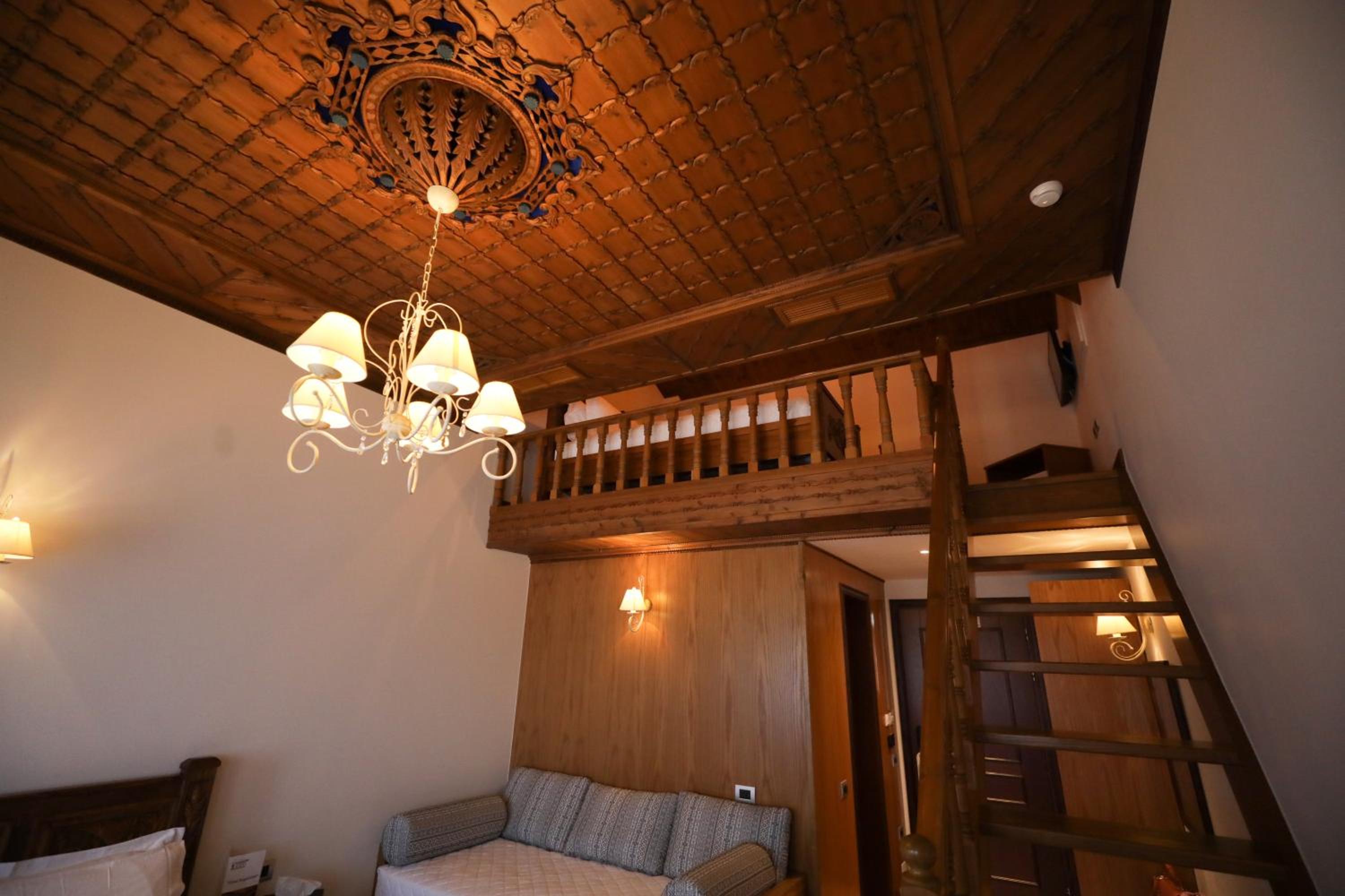 KERCULLA Resort