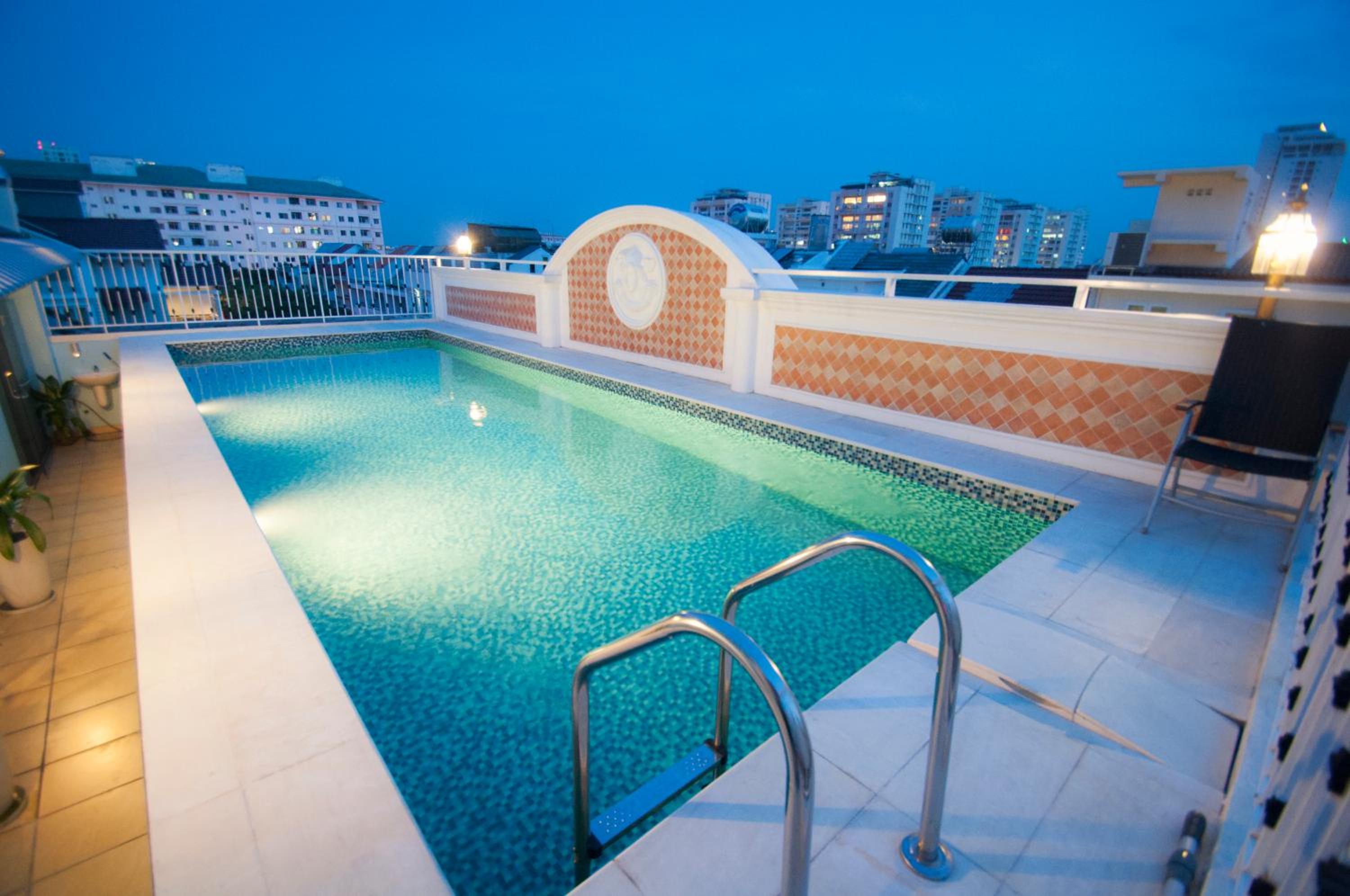 Central Resident Hotel