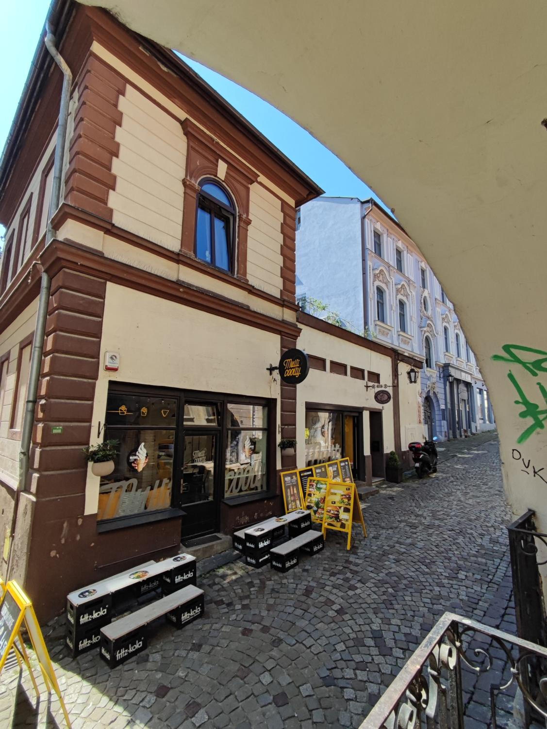 Photo 48