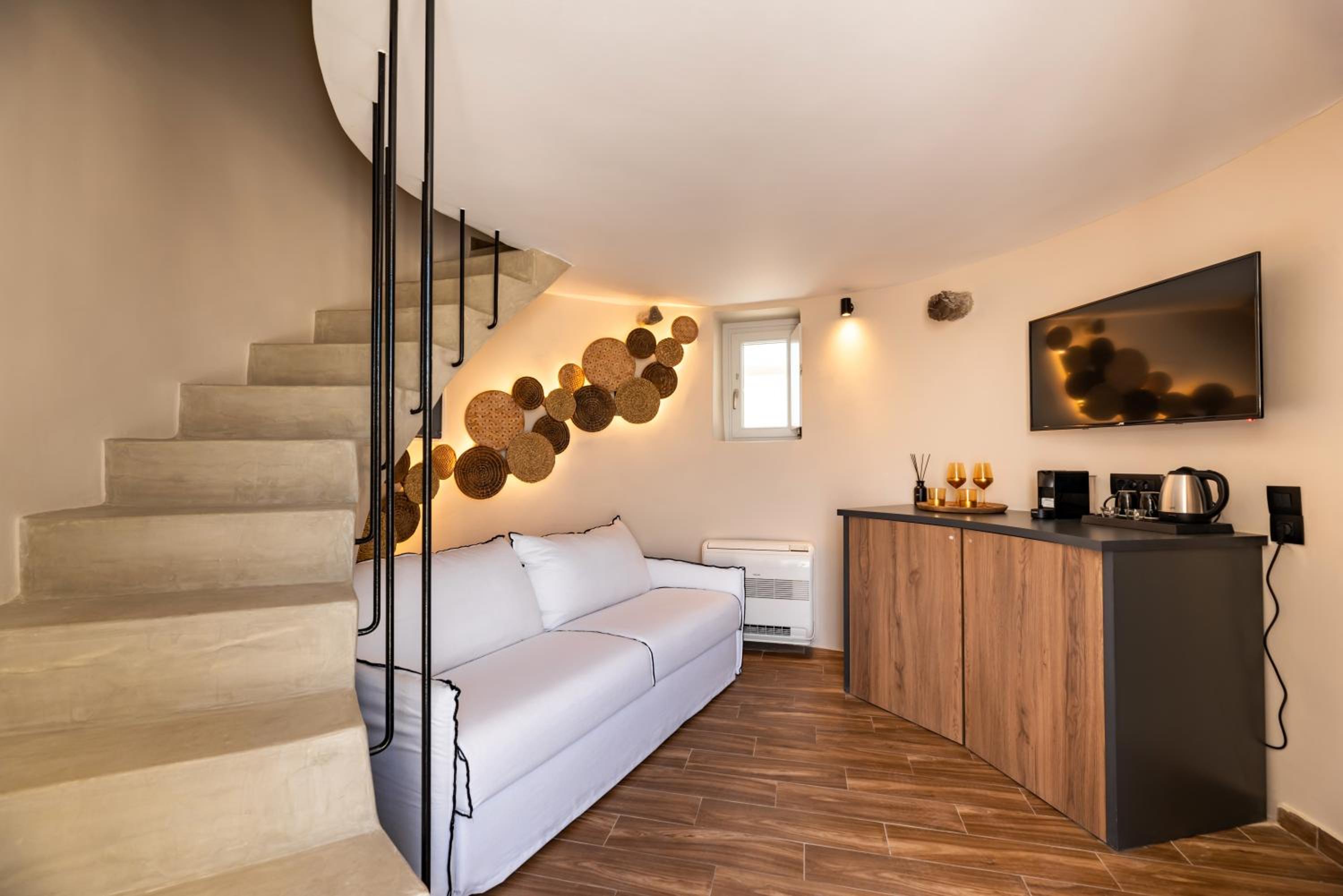 Lami Traditional Windmill - With Private pool and Jacuzzi view 3