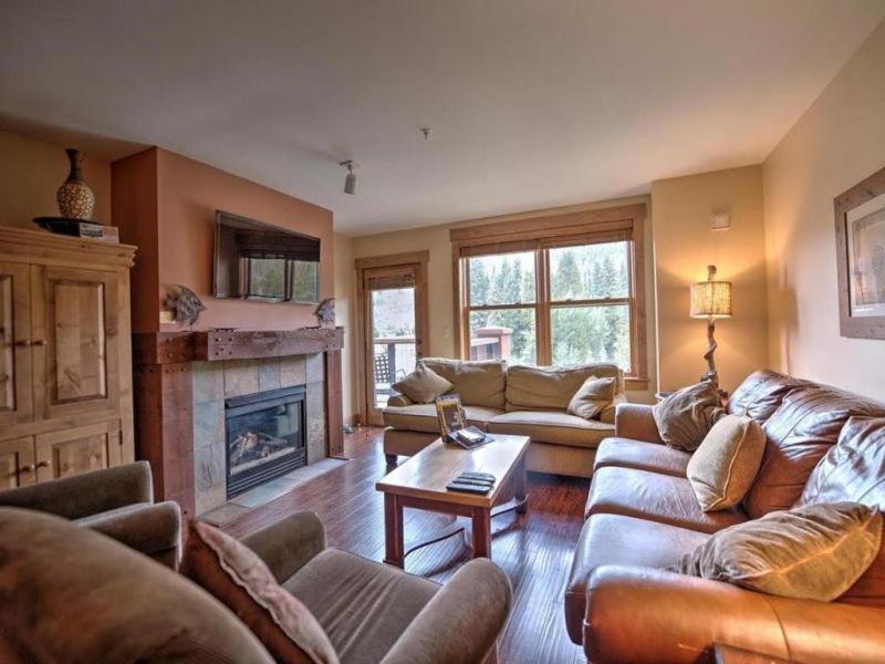3 Bedroom Mountain View Condo In River Run Village Just 75 Yards From The Summit Express Gondola view 3