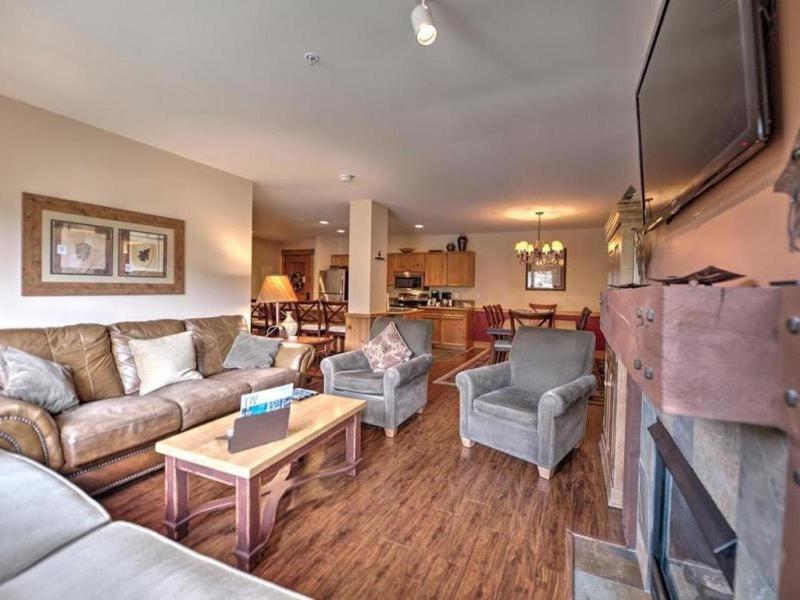 3 Bedroom Mountain View Condo In River Run Village Just 75 Yards From The Summit Express Gondola view 4