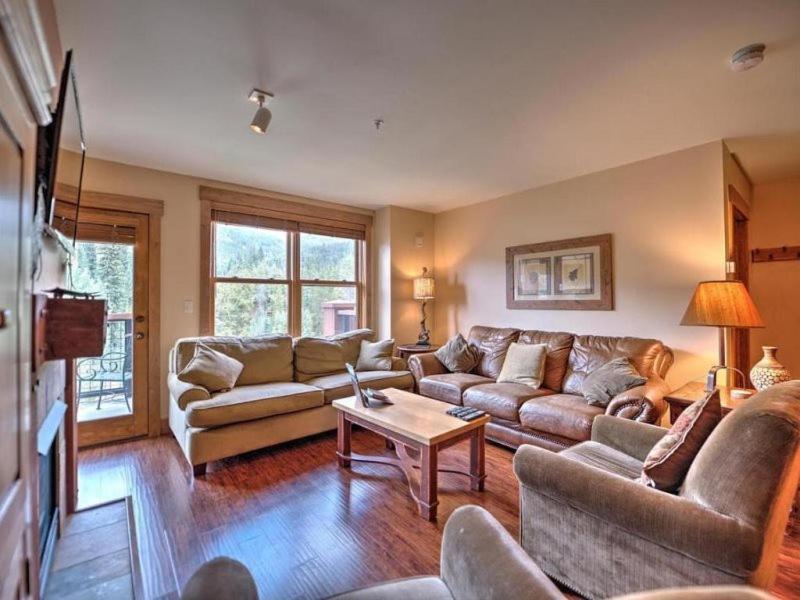 3 Bedroom Mountain View Condo In River Run Village Just 75 Yards From The Summit Express Gondola view 5
