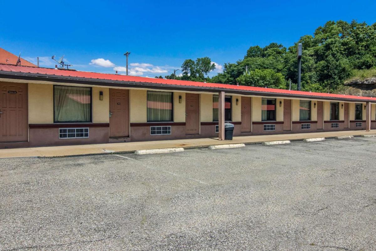 Econo Lodge Pittsburgh I-79