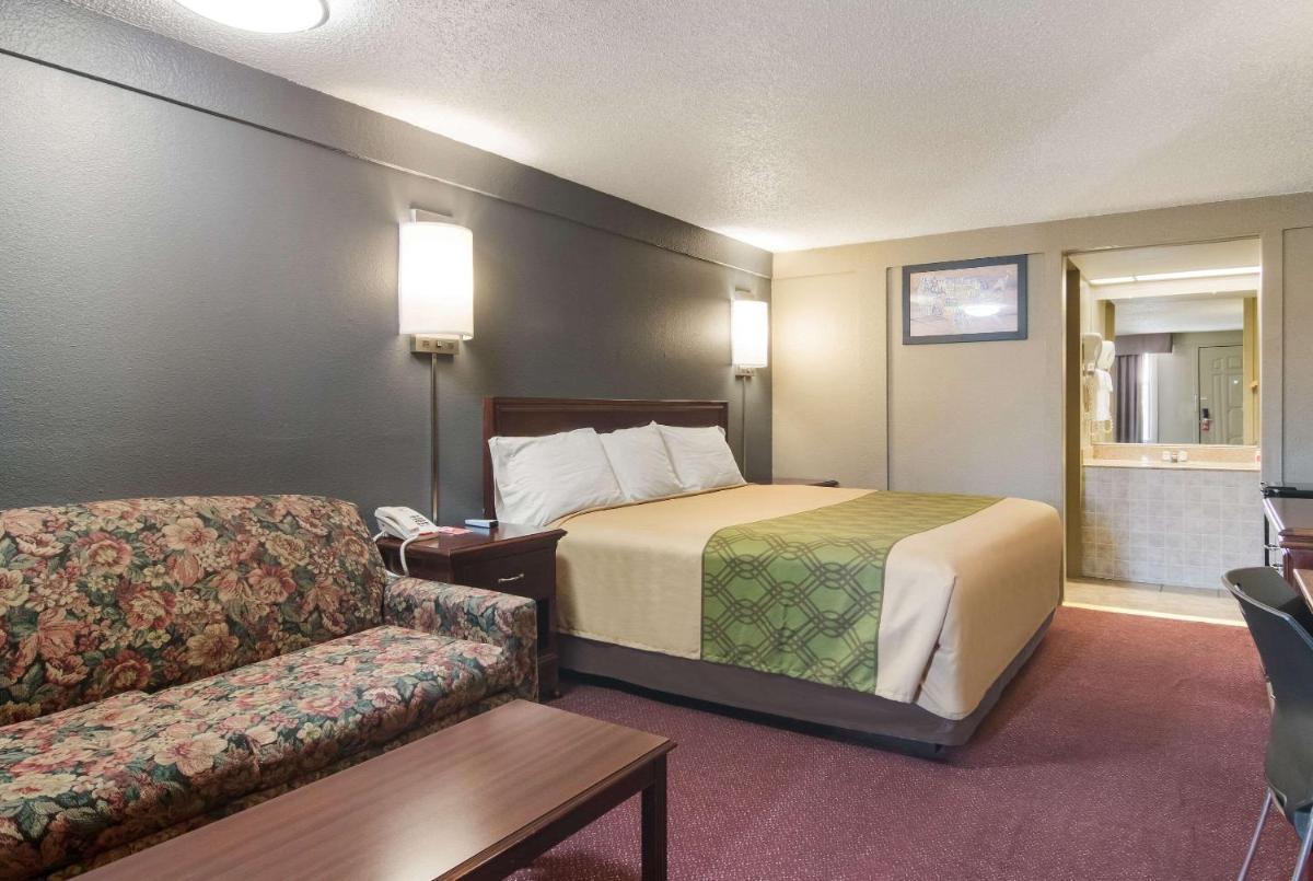 Econo Lodge Pittsburgh I-79