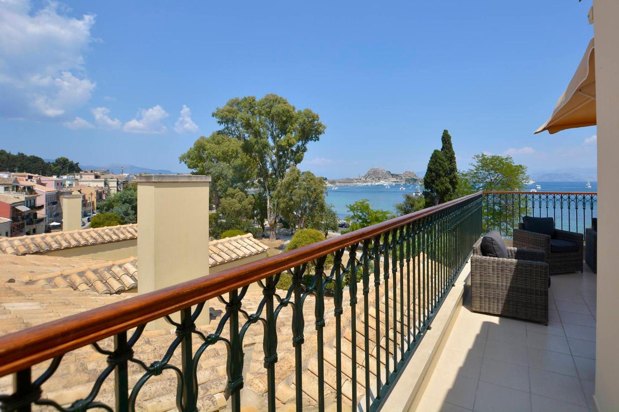 Luxury Bay View