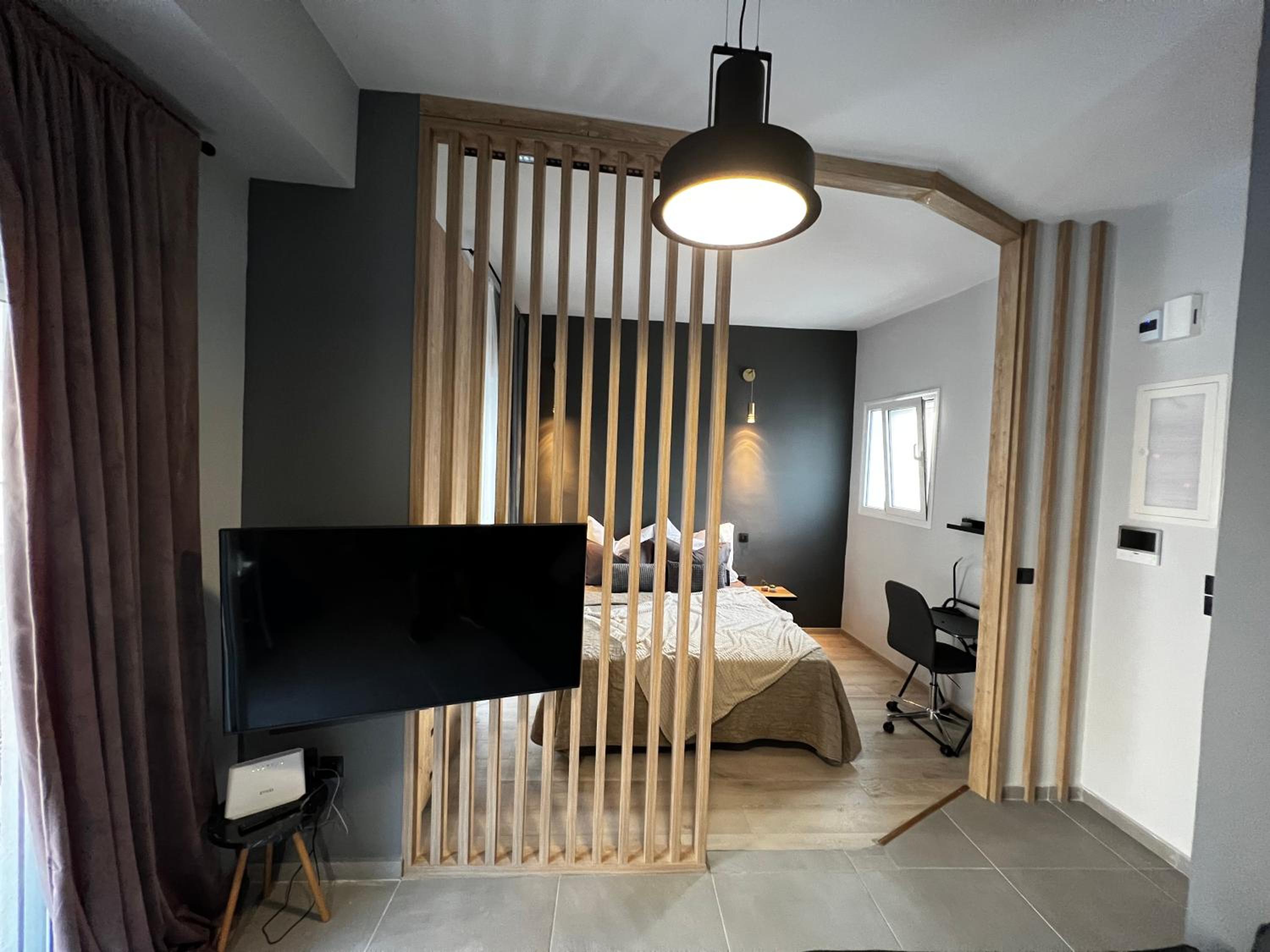 PSH -Stylish Quiet Top Floor Apt- Near Acropolis photo 2