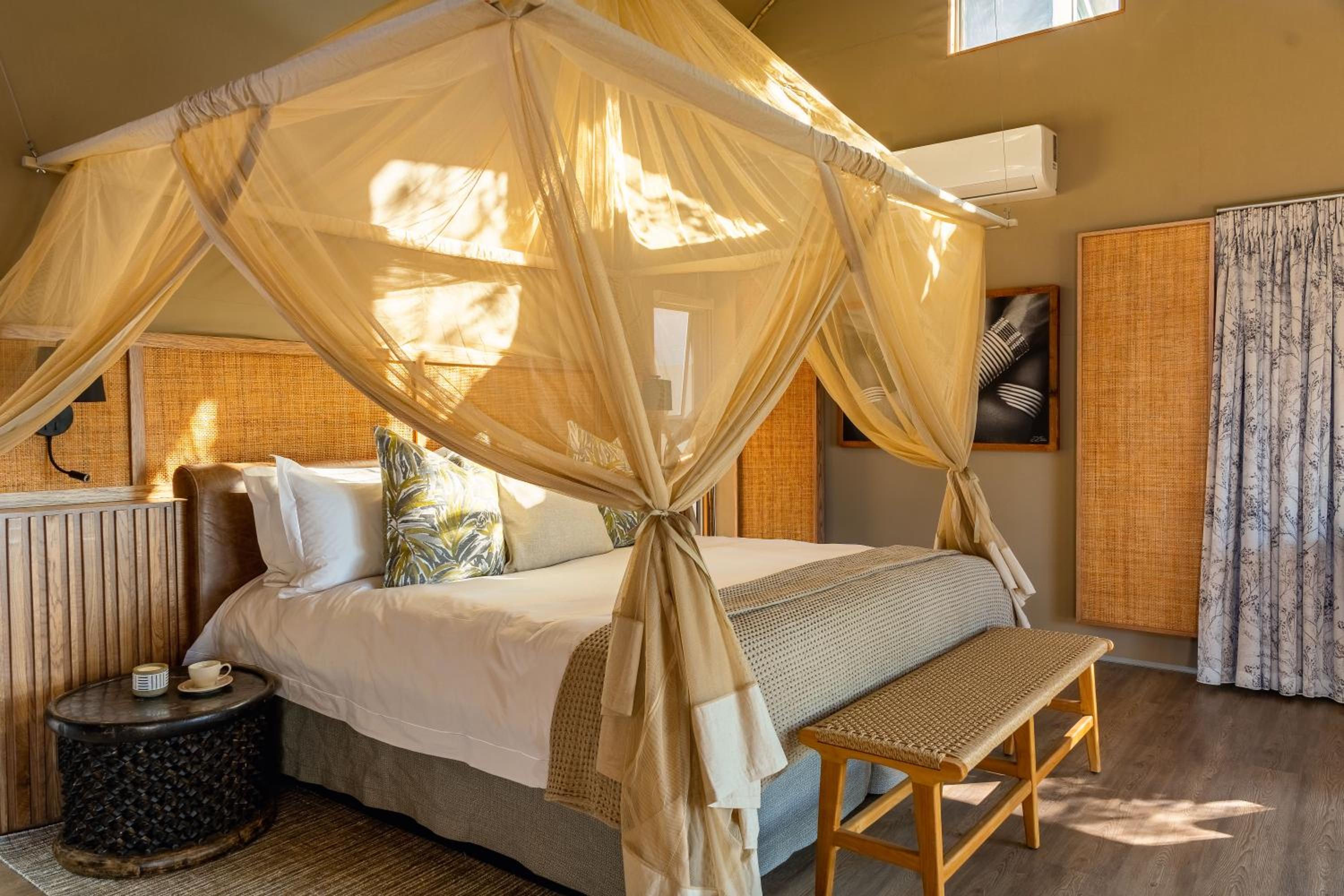 Victoria Falls River Lodge