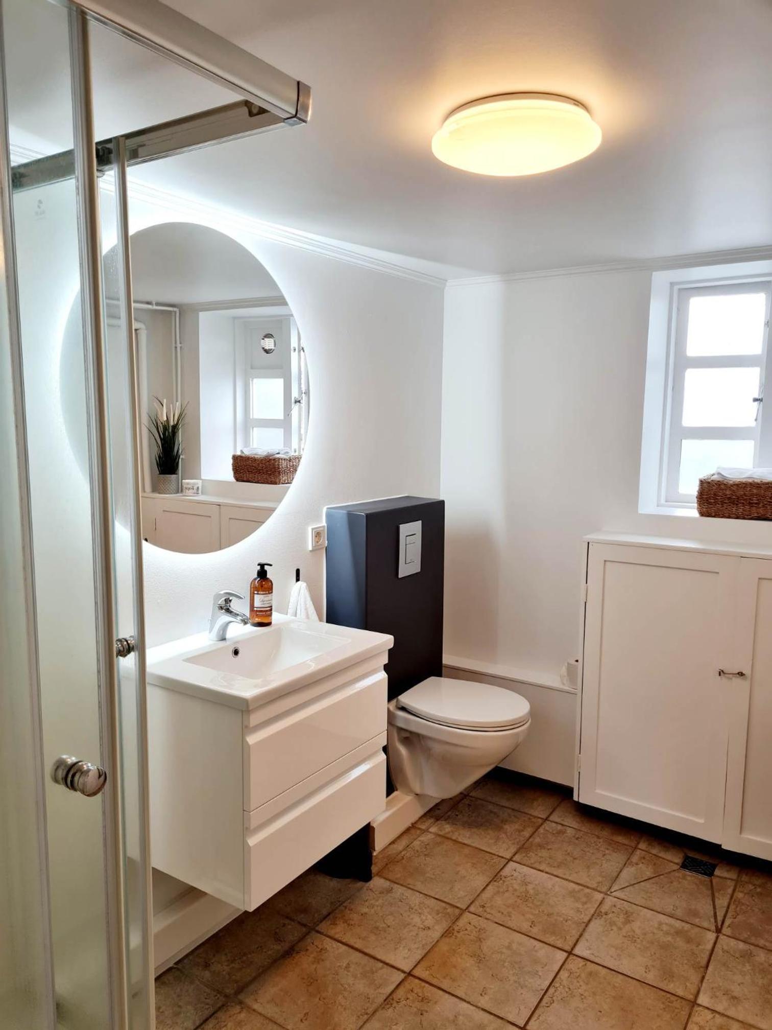 Grettir Guesthouse Downtown Charm
