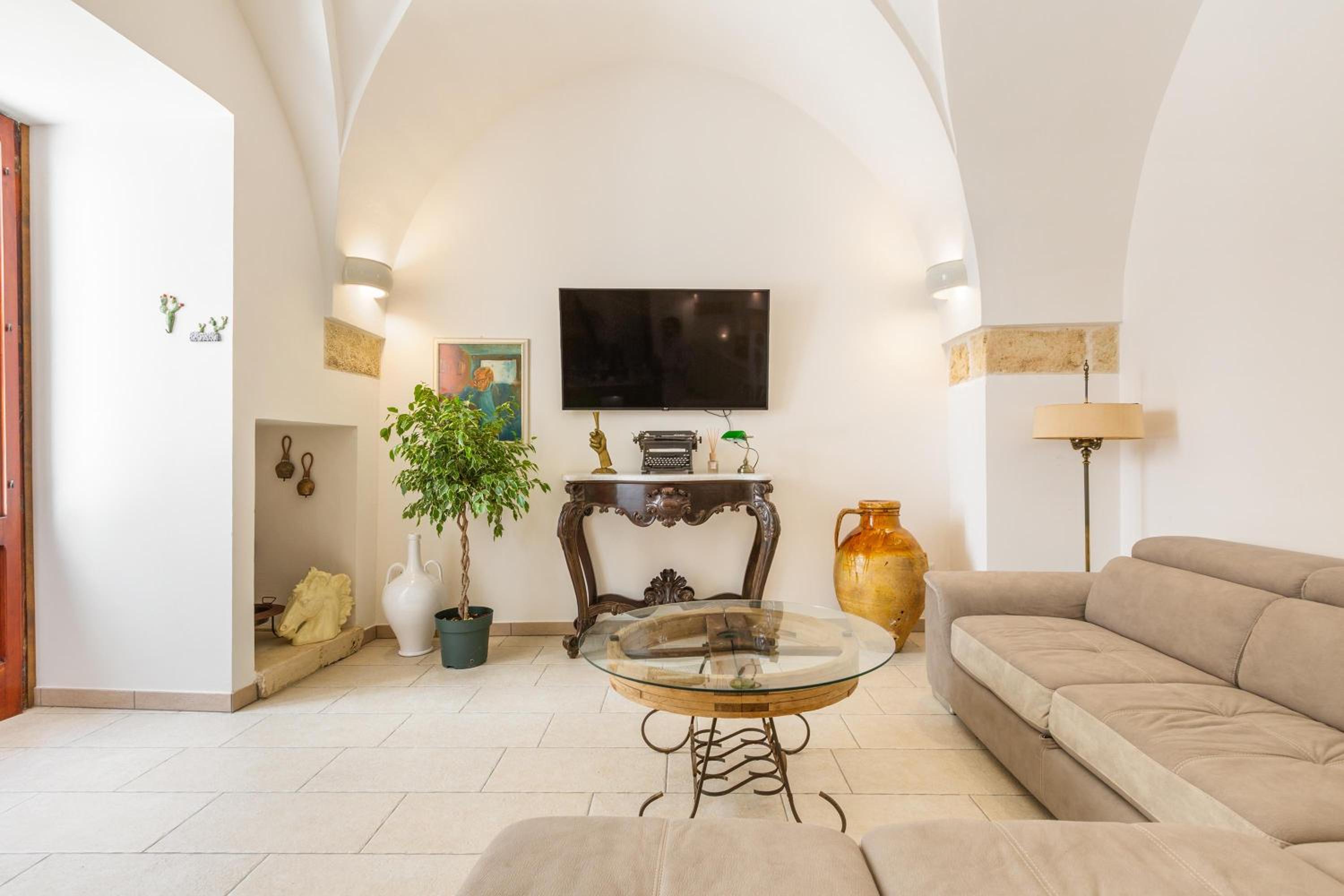 Le Mule Suite and Rooms - Specchia photo 3