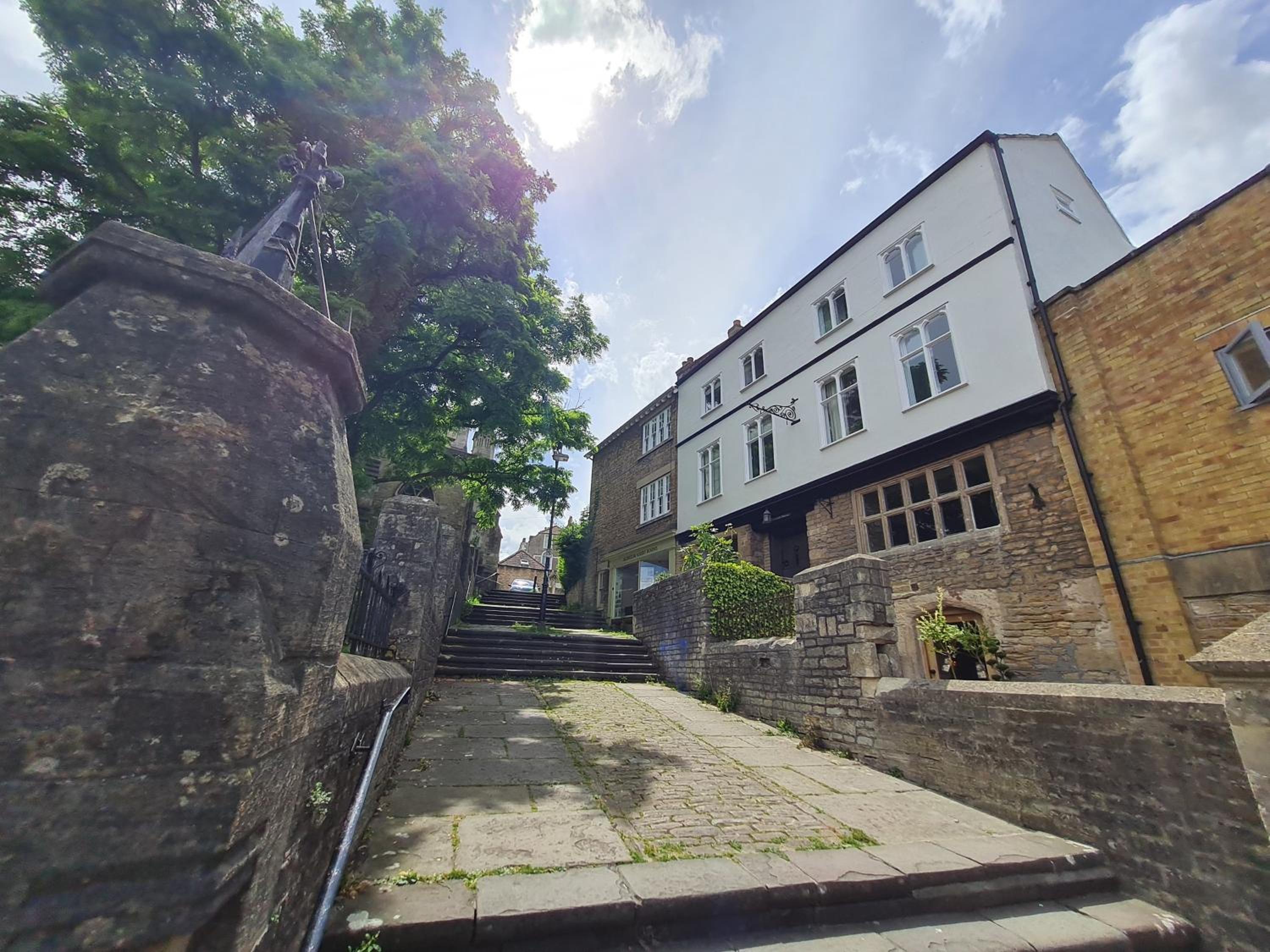 The Old Church House top floor in private house central Frome view 5